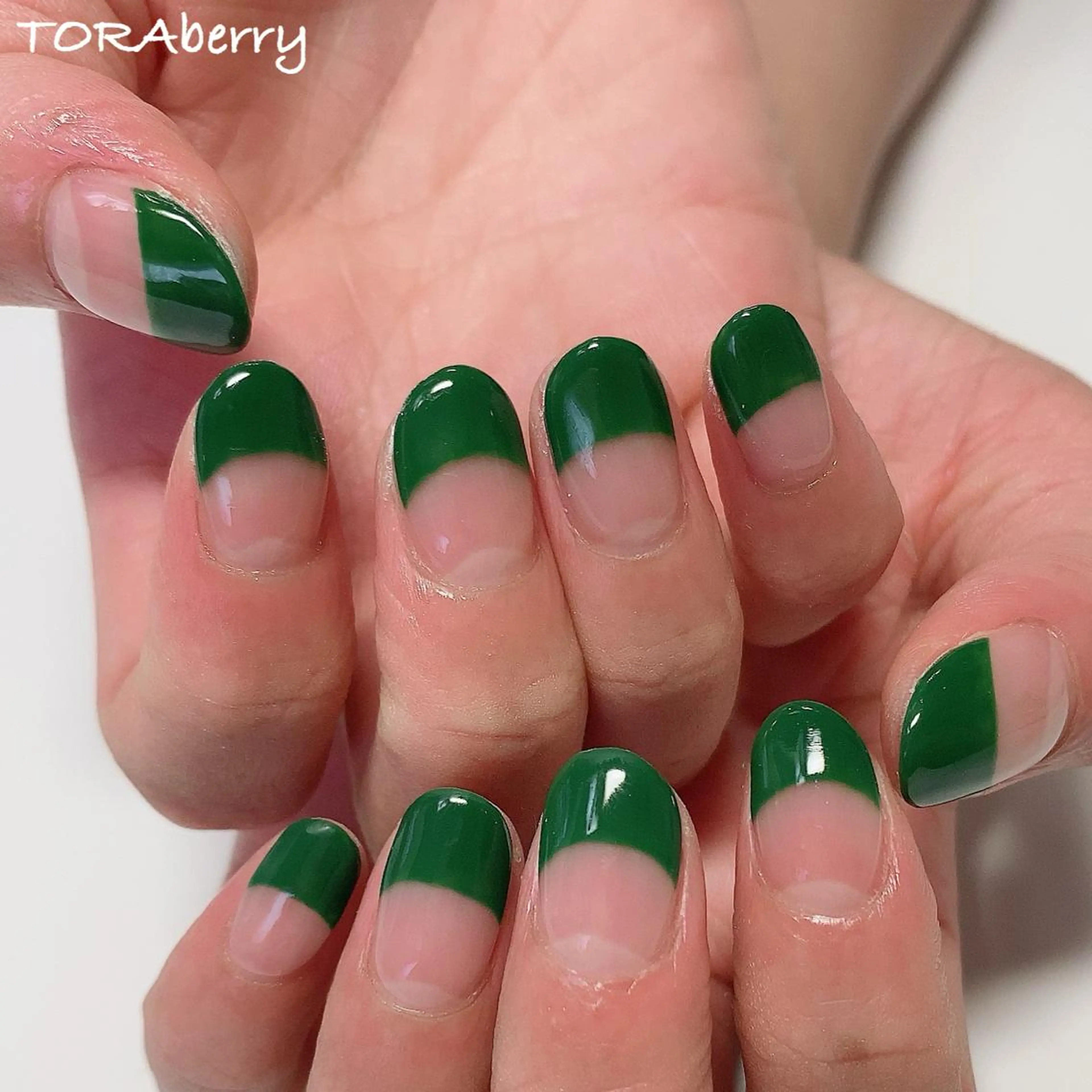 ネイル フレンチネイル ハンドネイル ネイリスト なつみのネイルデザイン