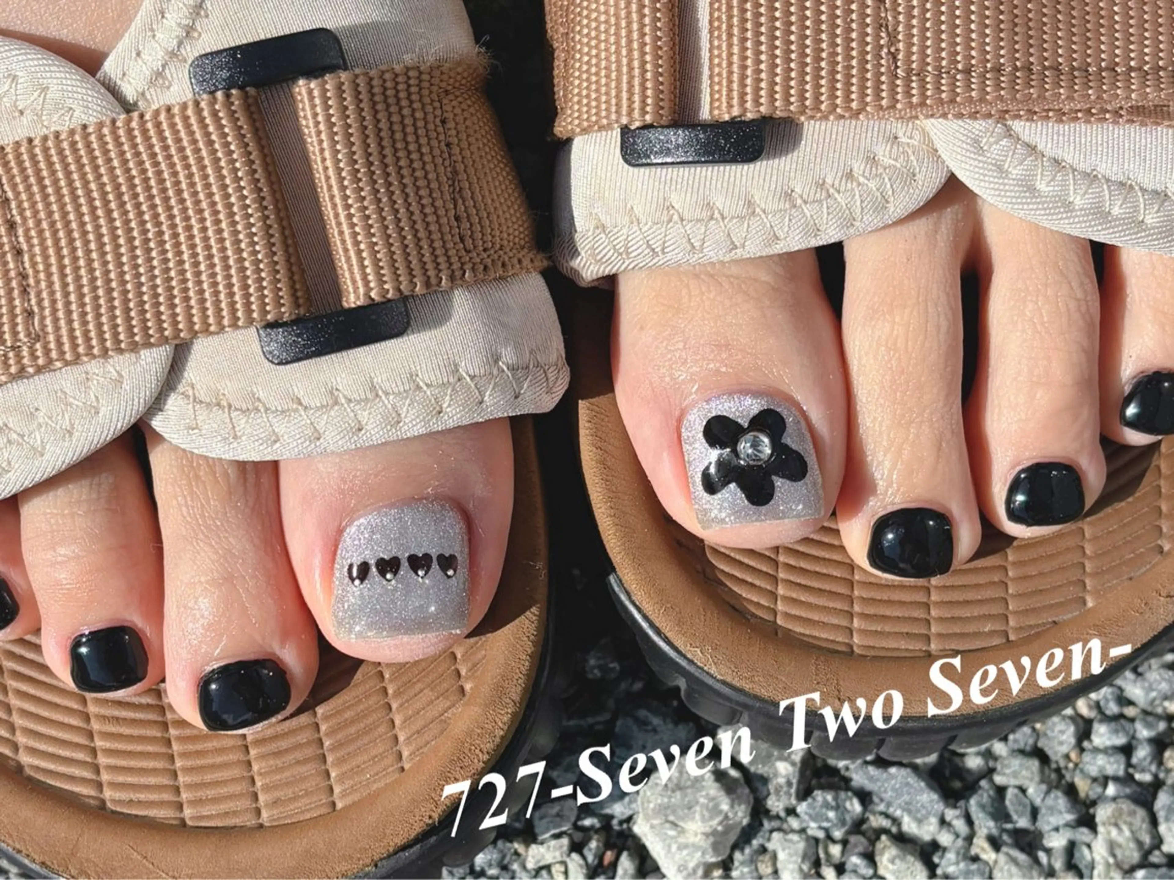 ネイル フットネイル 727 nailのネイルデザイン