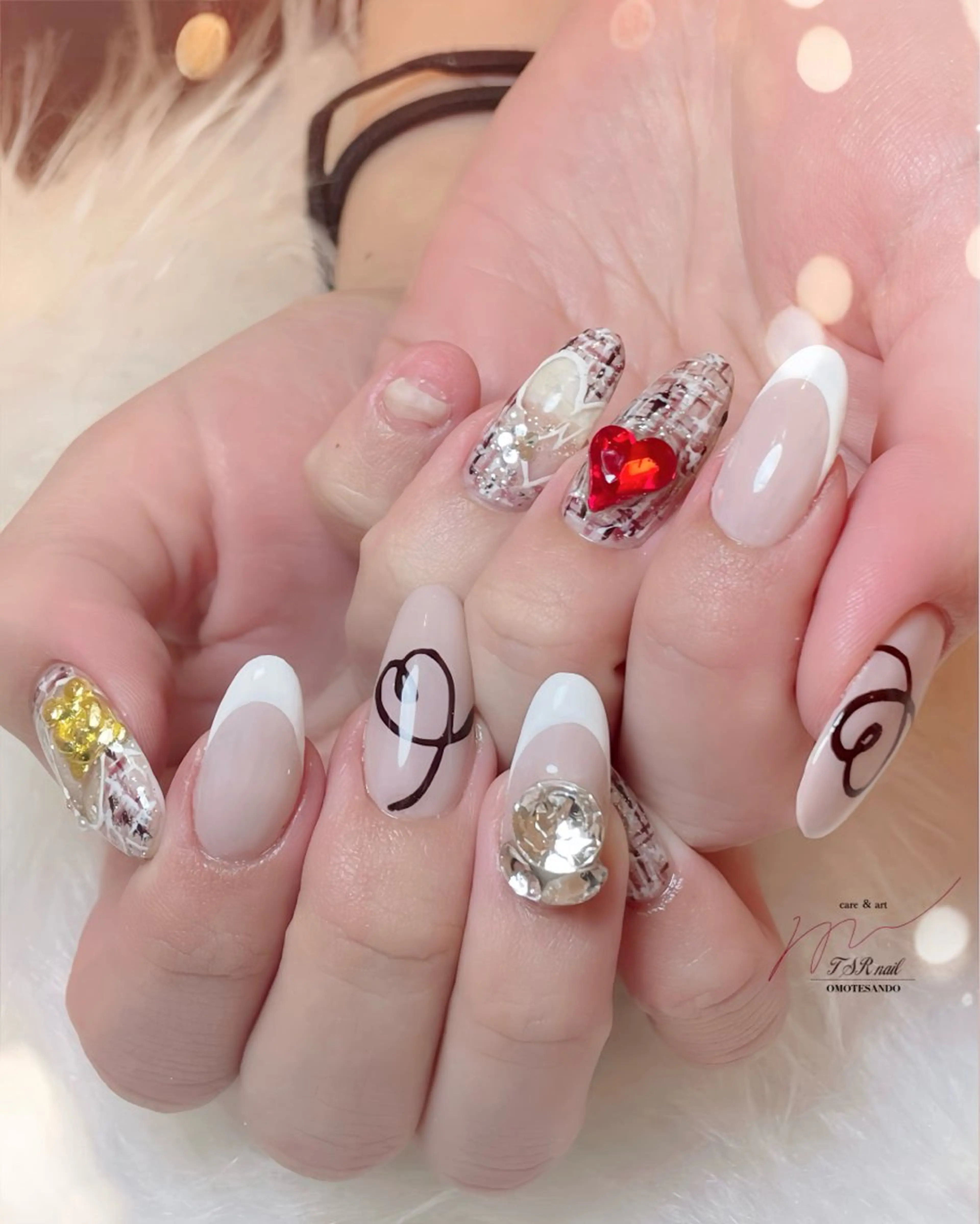 ネイル フレンチネイル ロングネイル 持ち込み 赤色 ツイードネイル ハンドネイル ハンドケア 爪咲 りり花のネイルデザイン