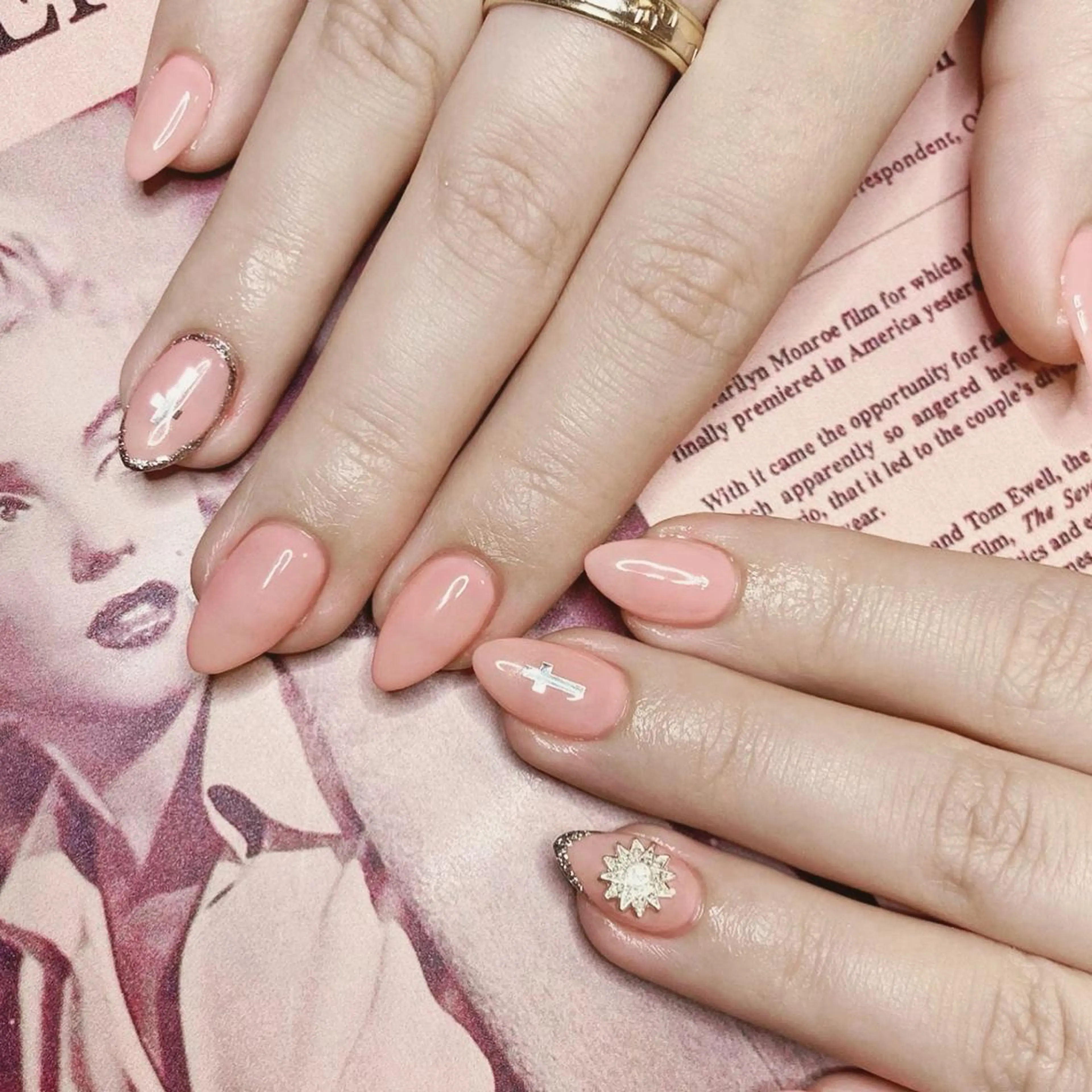 ネイル ハンドネイル NOI ROUGEのネイルデザイン