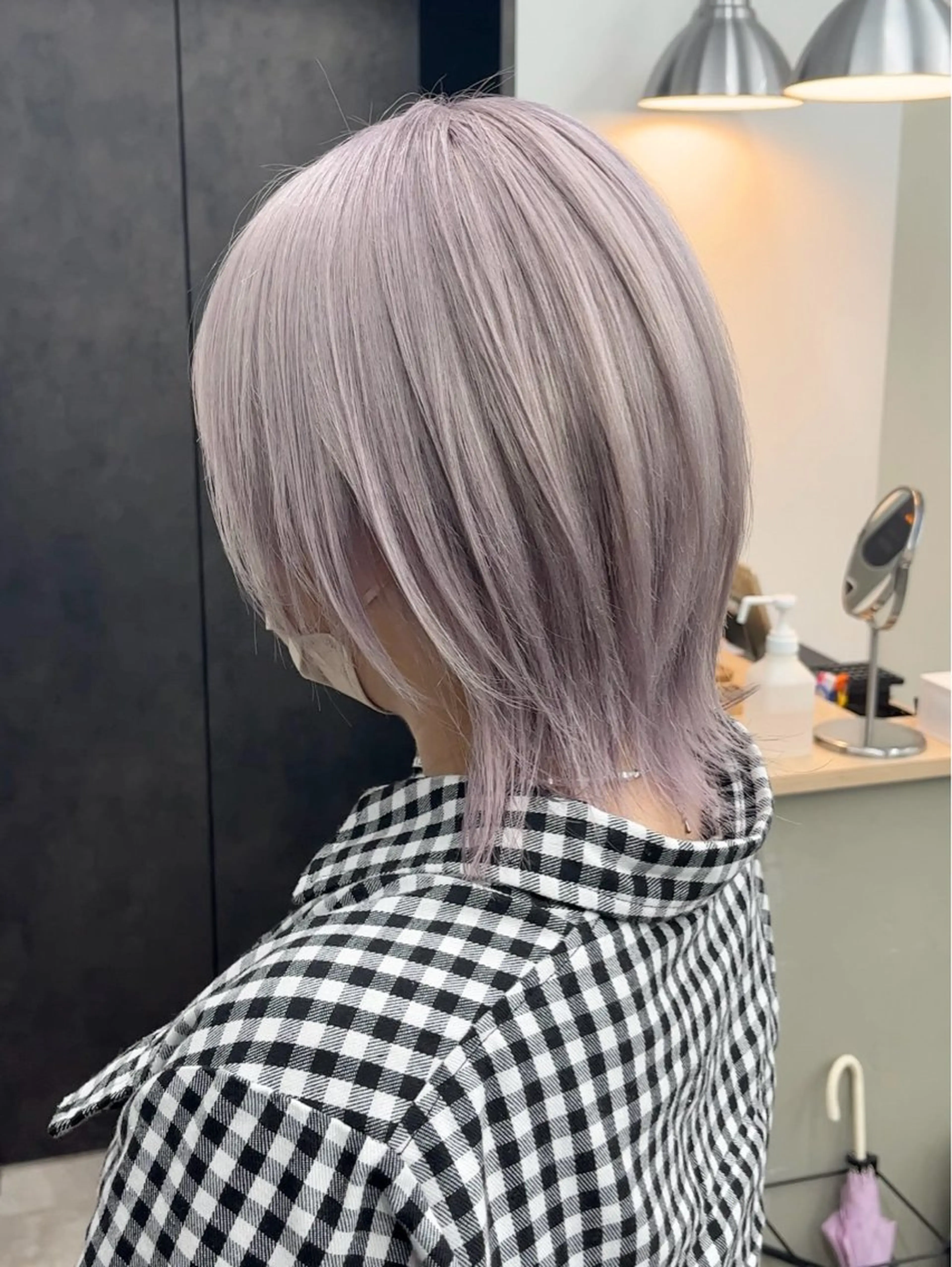 ミディアム カラー イツク ⚡️ ルーツ/ハイトーンのヘアスタイル