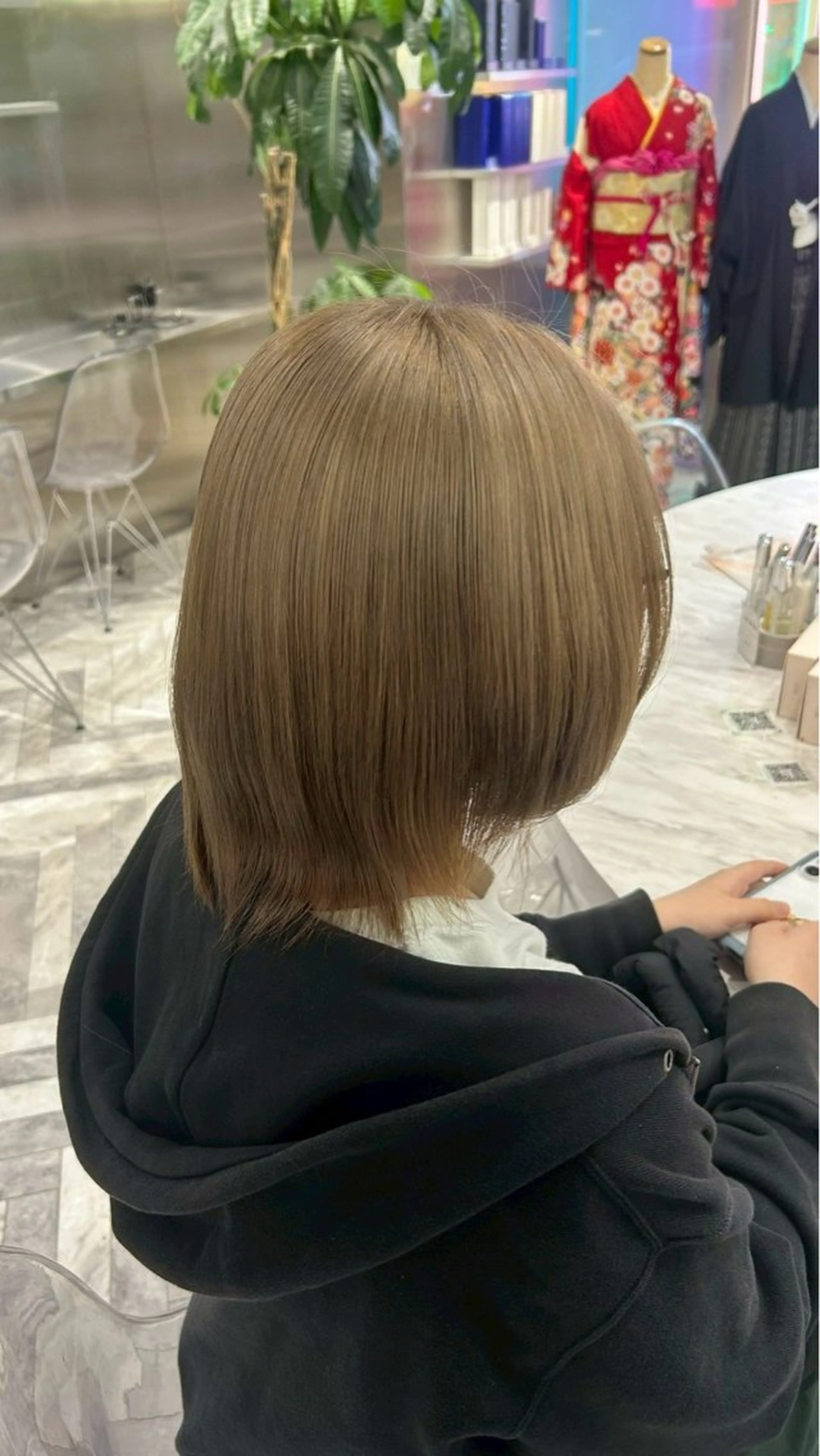 ショート カラー ヘアカラー トリートメント himari💜 ハイトーンカラーのヘアスタイル