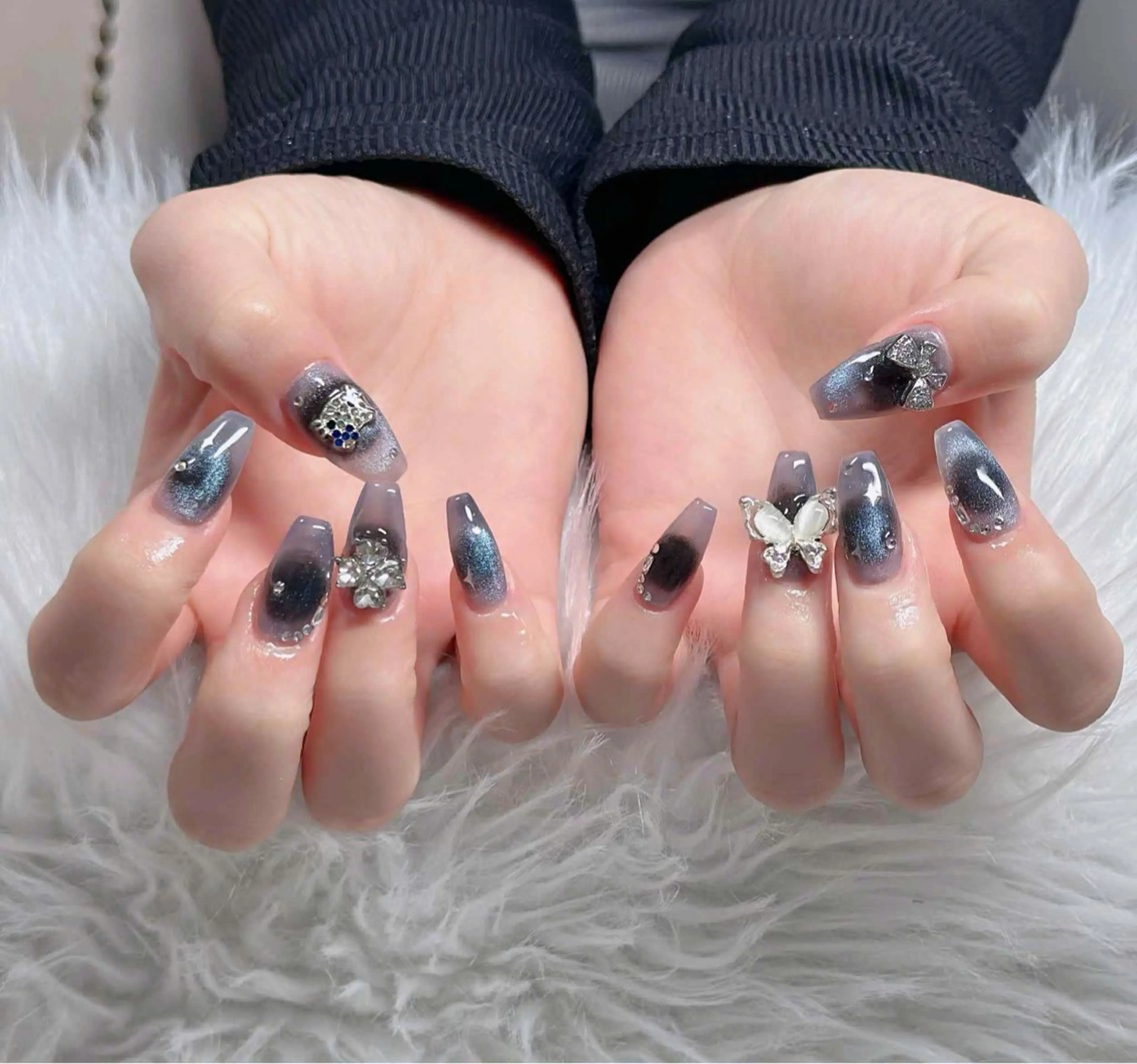 ネイル オーロラネイル フレンチネイル ジェルネイル ハロウィン キラキラネイル ハンドネイル H.baby Nail Salonのネイルデザイン