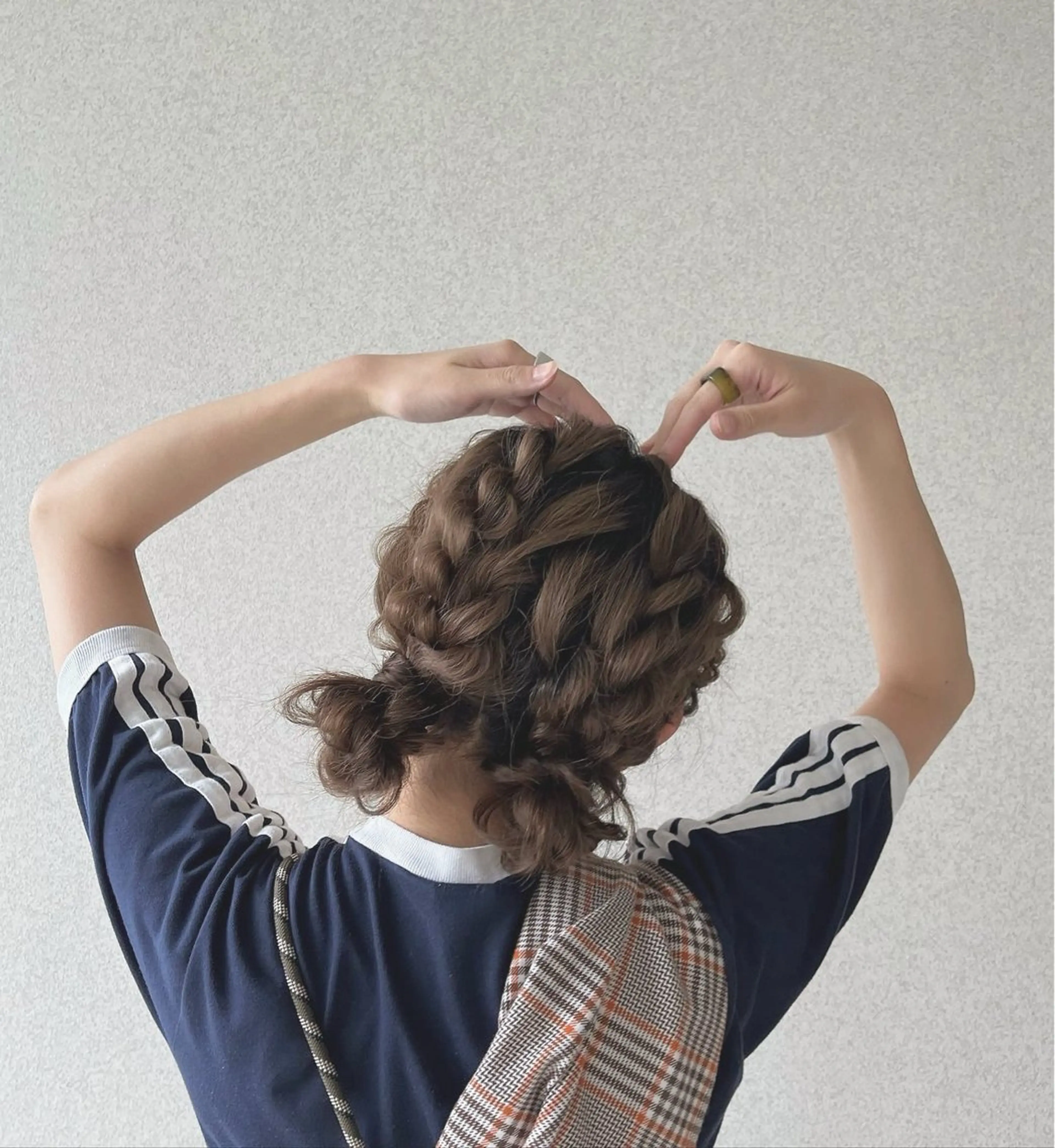 ロング ヘアセット 綾乃／デザインカラー ／ハイトーン／ボブのヘアスタイル