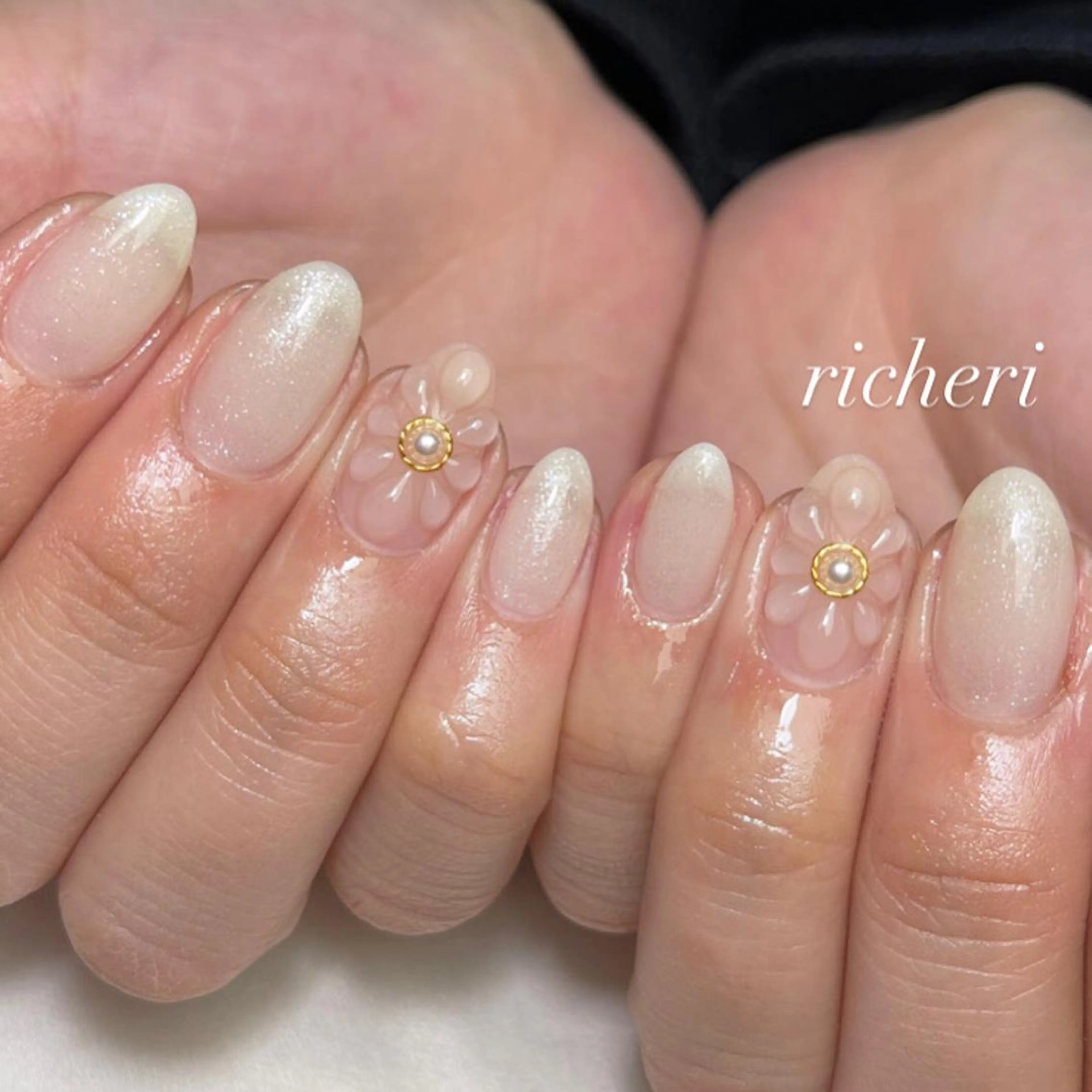 ミディアム ネイル ハンドネイル richeri beautyのエステ・リラクイメージ