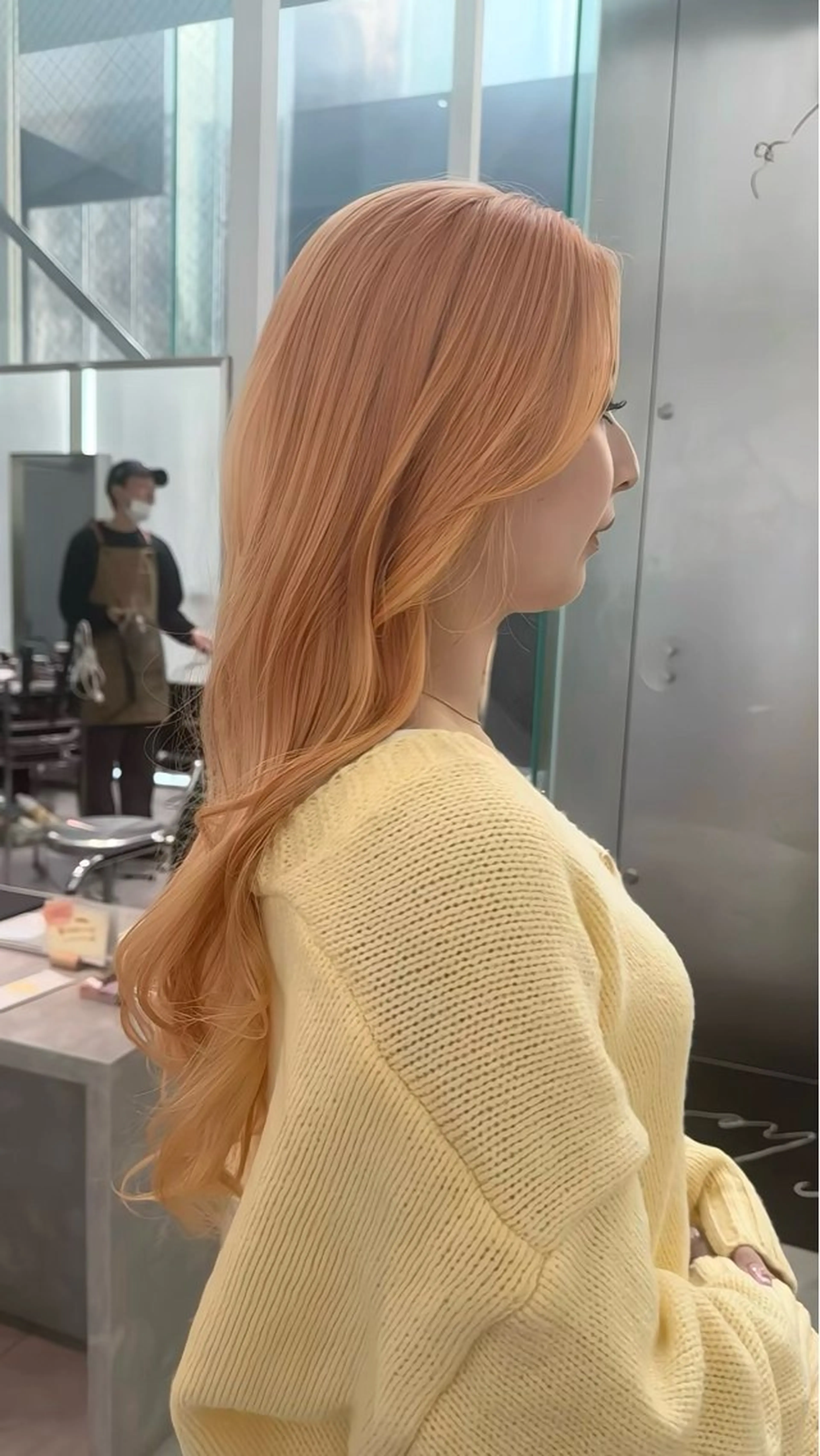 ロング カラー ブリーチ ダブルカラー ハイライトカラー オレンジ ボブ ヘアカラー トリートメント CHERIEブリーチ ダブルカラー　天神のヘアスタイル