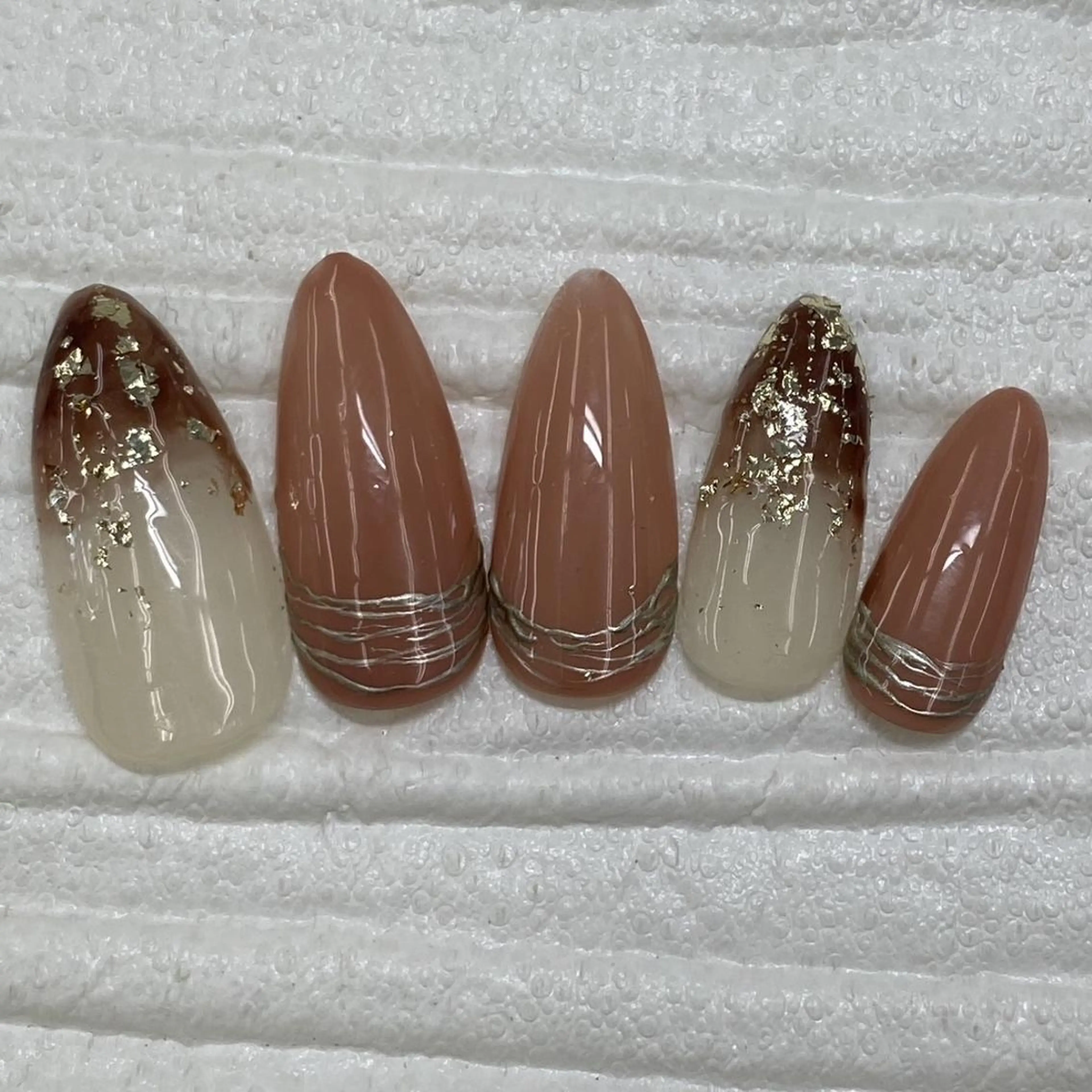 ネイル Nail salon Honey Beeのネイルデザイン