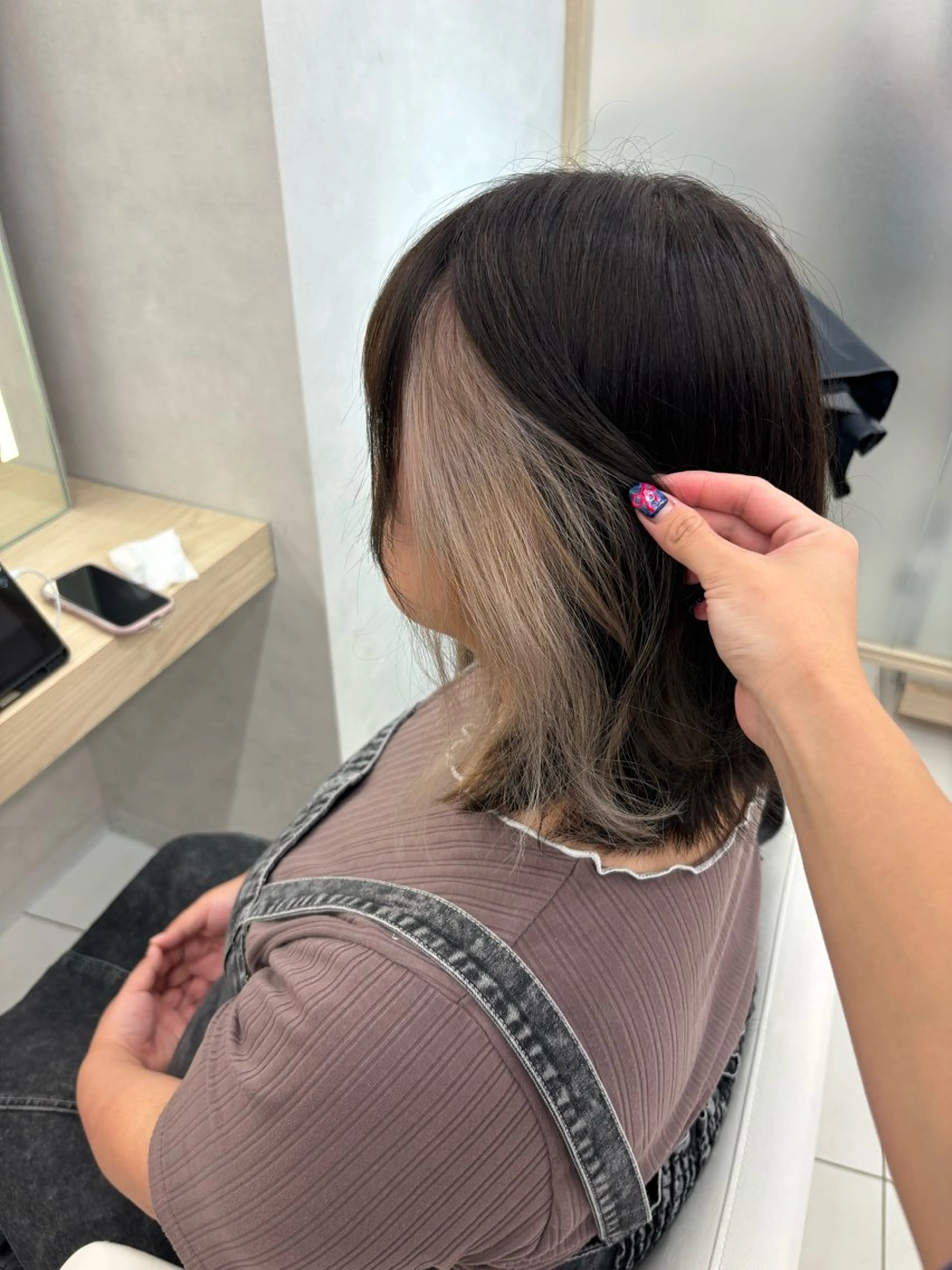 ミディアム ヘアカラー 韓国透明感カラー🌀 yuukiのヘアスタイル