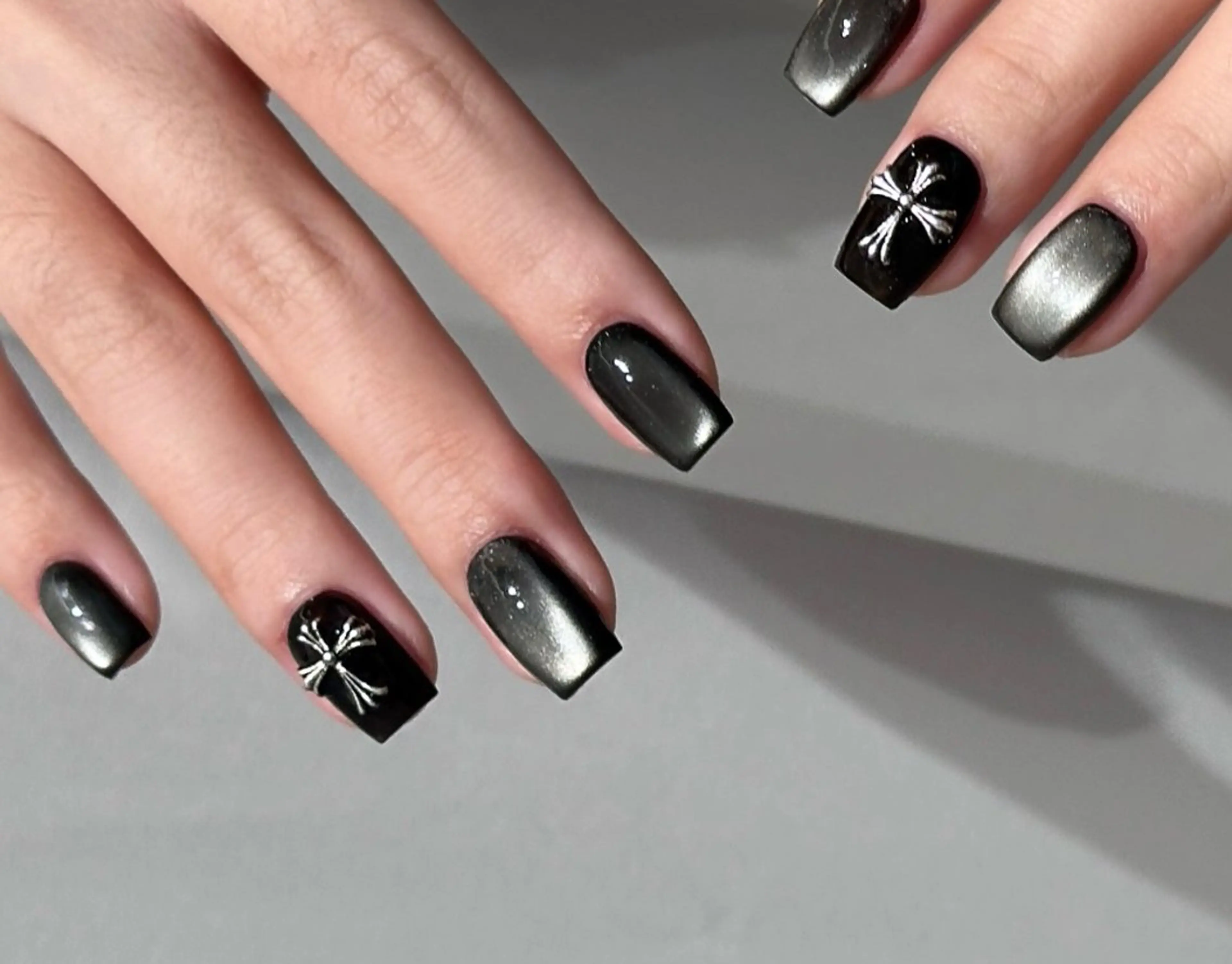 ネイル べっ甲ネイル フットネイル ゴールド マグネットネイル ミラーネイル ハンドネイル ハンドケア 大門浜松町 ネイルのネイルデザイン