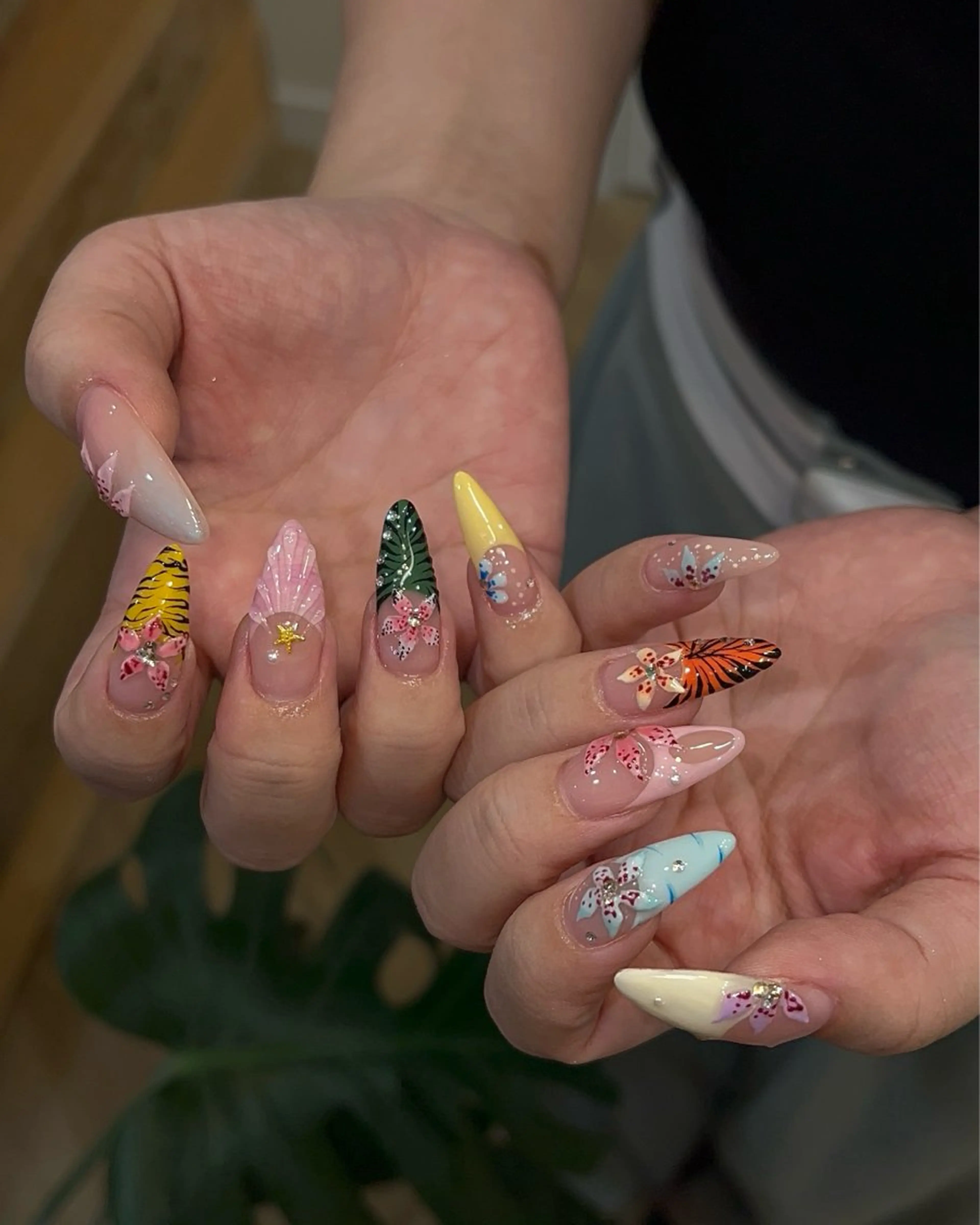 ネイル ハンドネイル ハンドケア Miyagi Asamiのネイルデザイン