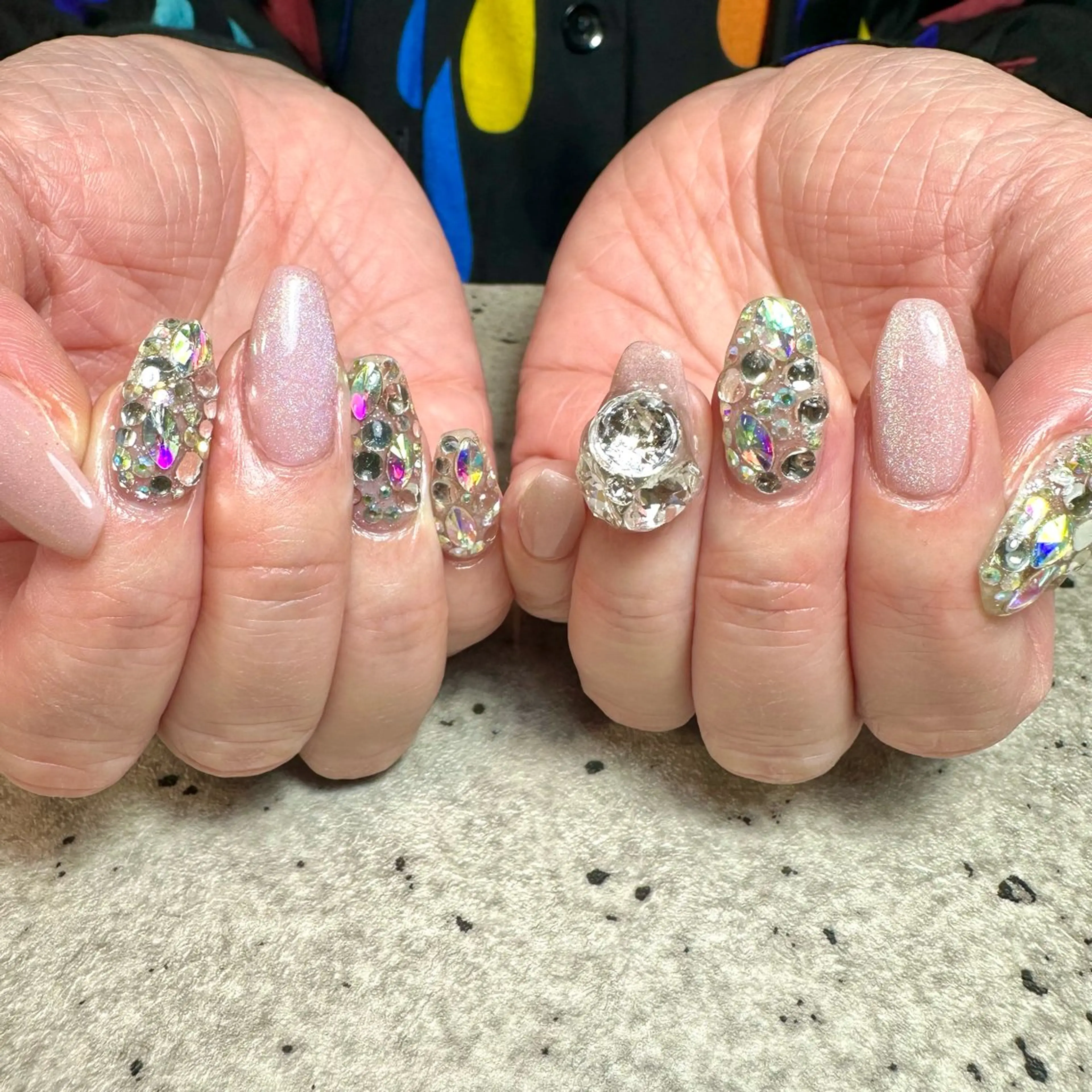 ネイル ストーンネイル ハンドネイル フットネイル GéRanium Harukaのネイルデザイン