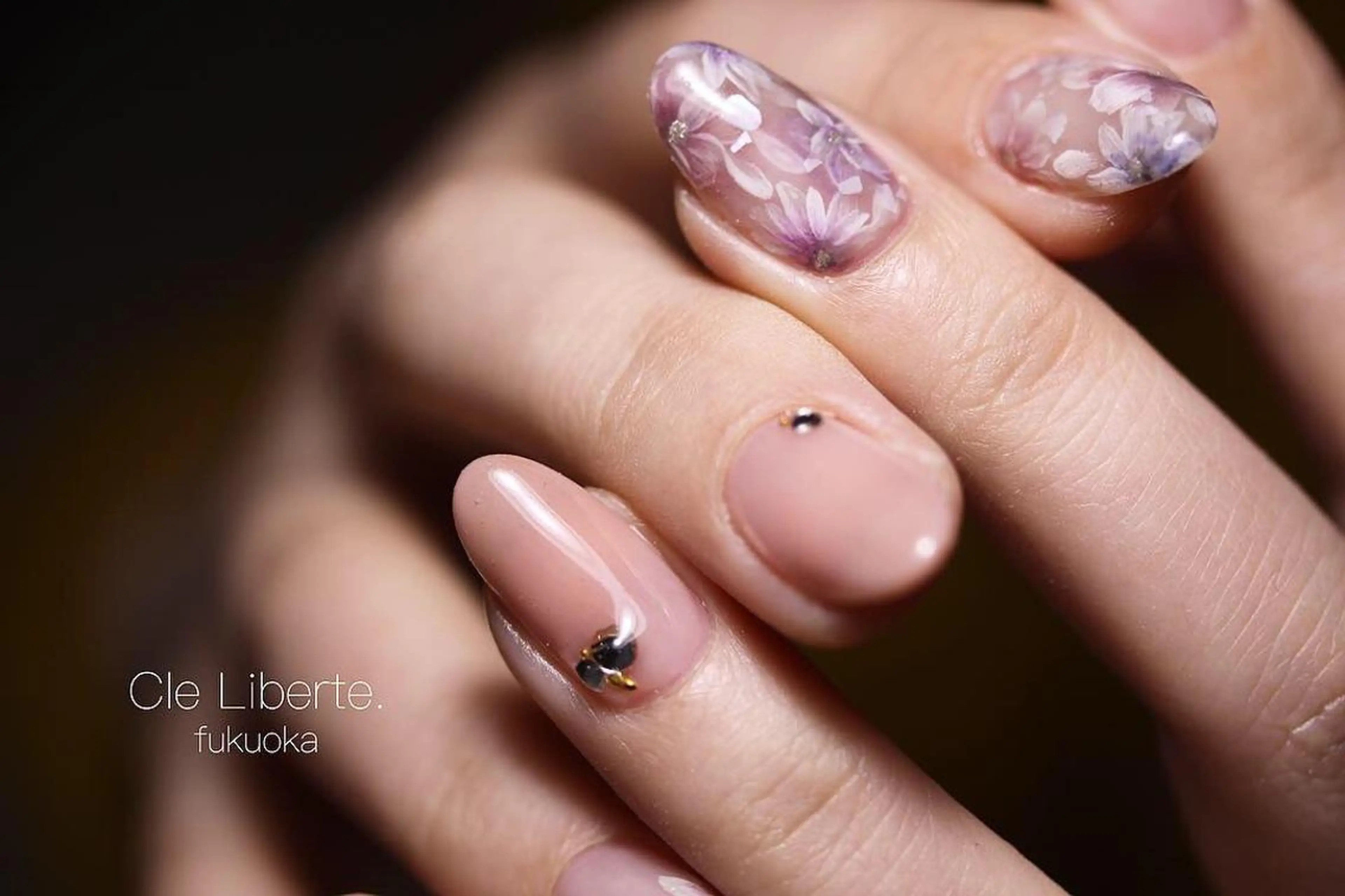ネイル フラワーネイル Elio 国泰寺のネイルデザイン