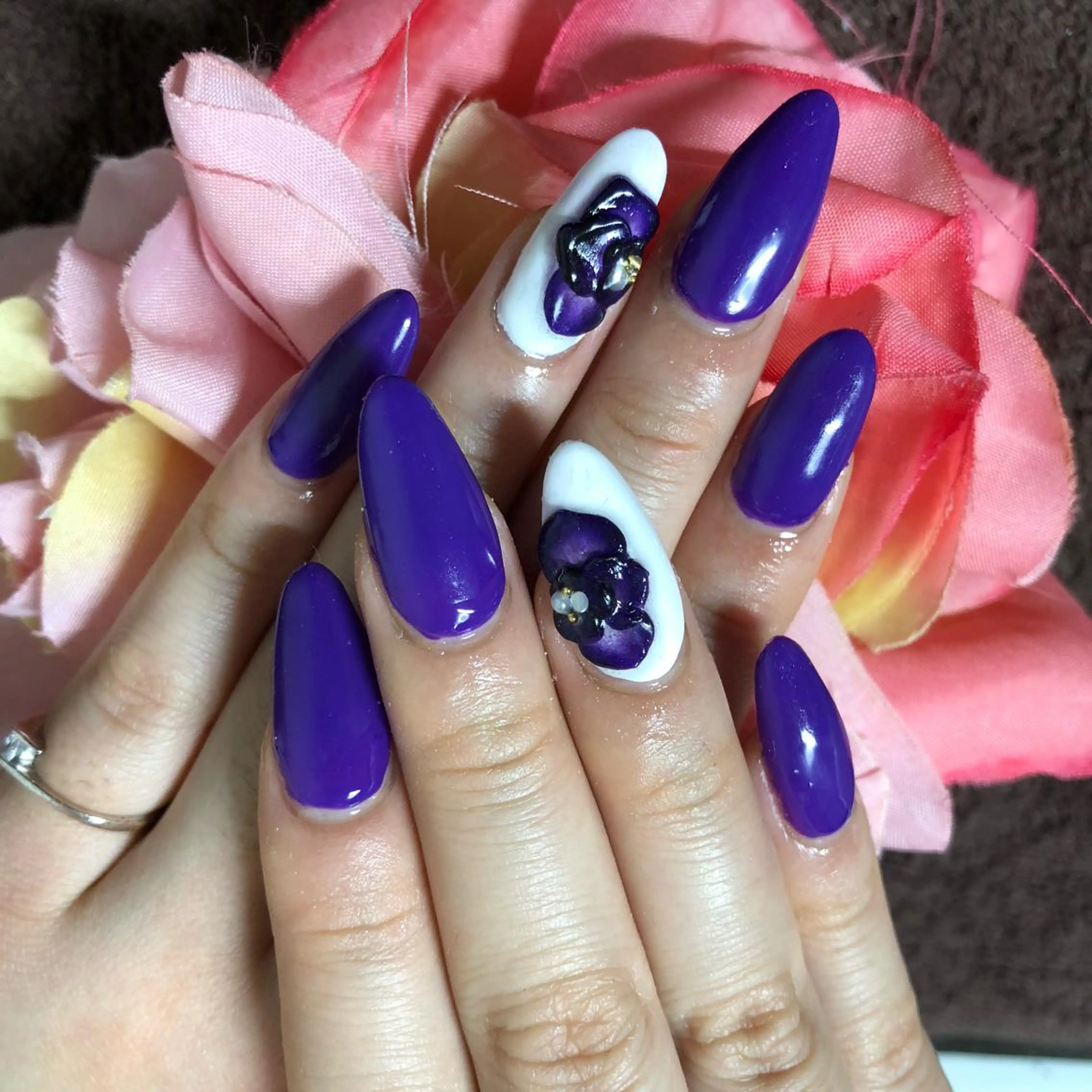 ミディアム ネイル アートネイル ハンドネイル 《LB》ラブリエ Nail&eyeのマツエク・マツパデザイン