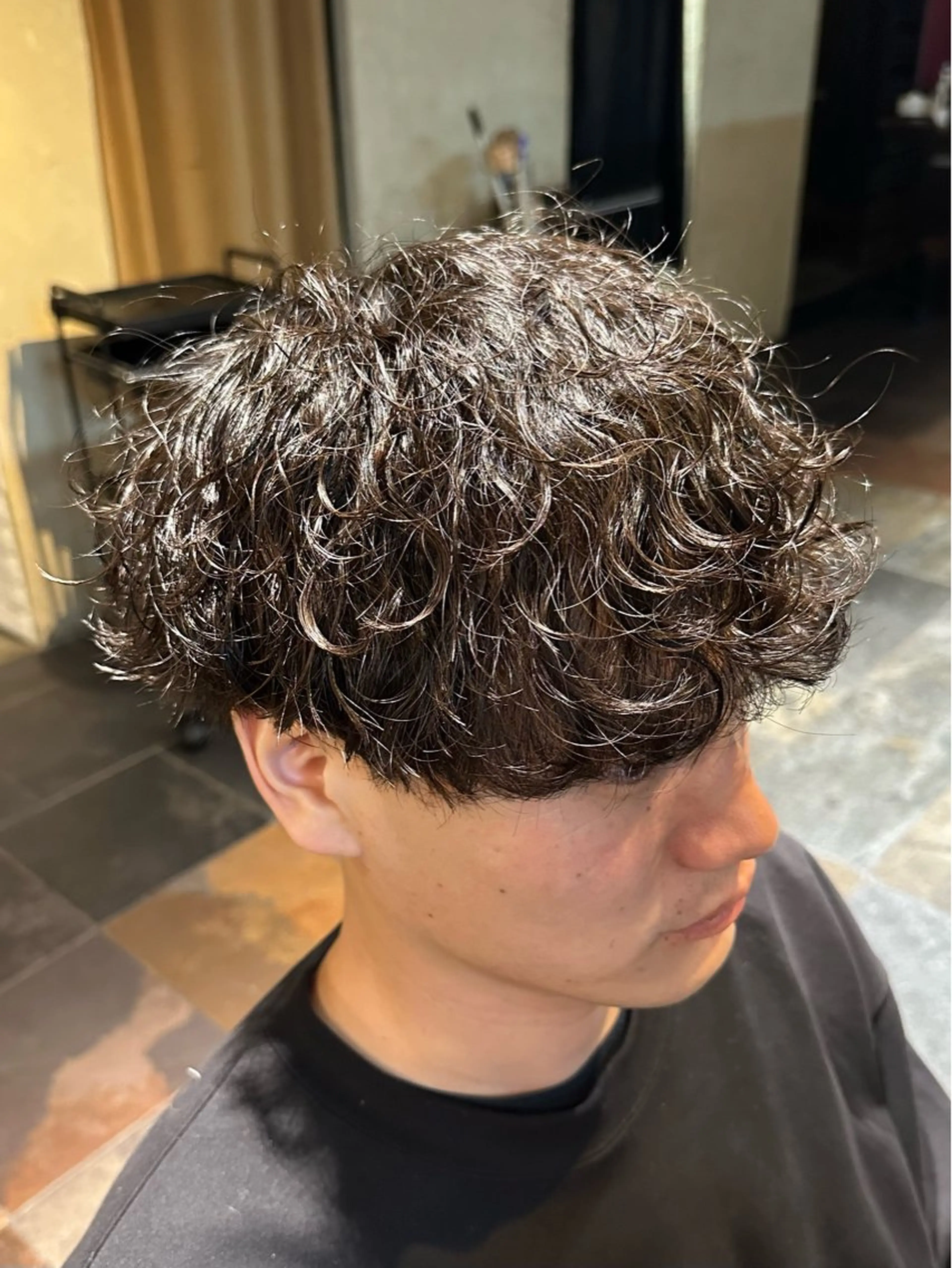 メンズ束感カット+ダメージレスカラー+眉カットの写真