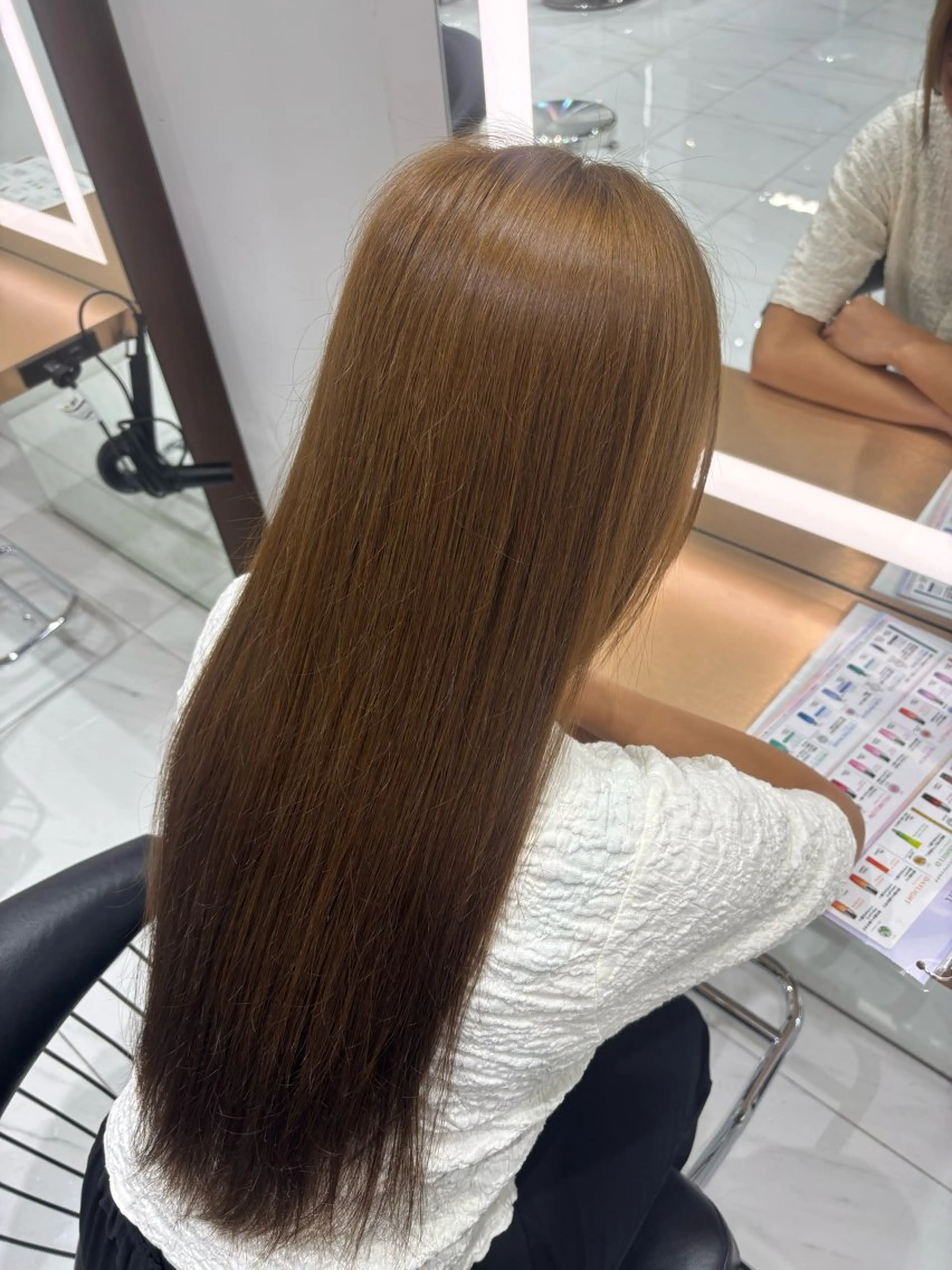 ロング カラー ヘアカラー ねね🦖 /ブリーチカラーのヘアスタイル