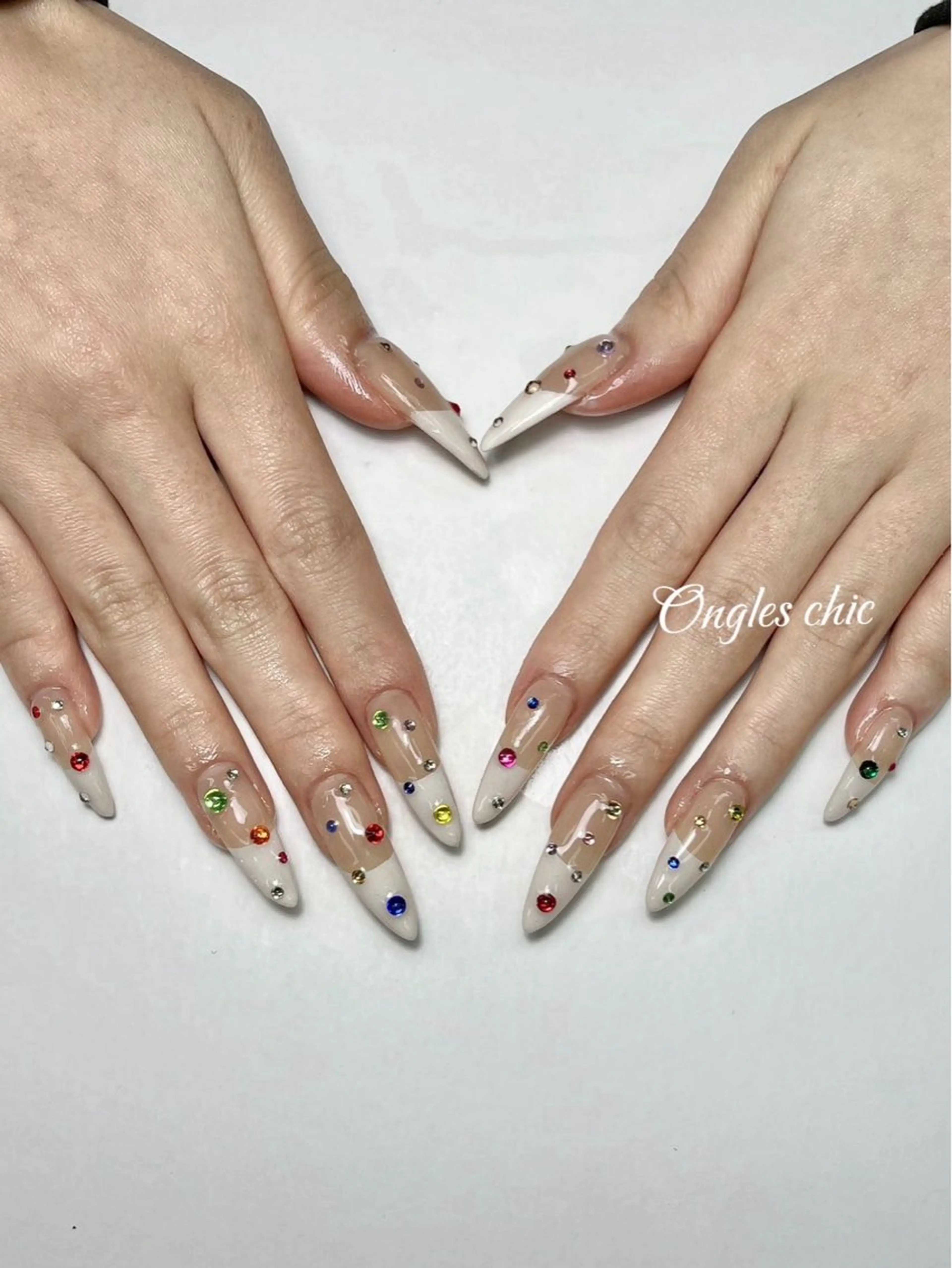 ネイル ハンドネイル ongles chicのネイルデザイン