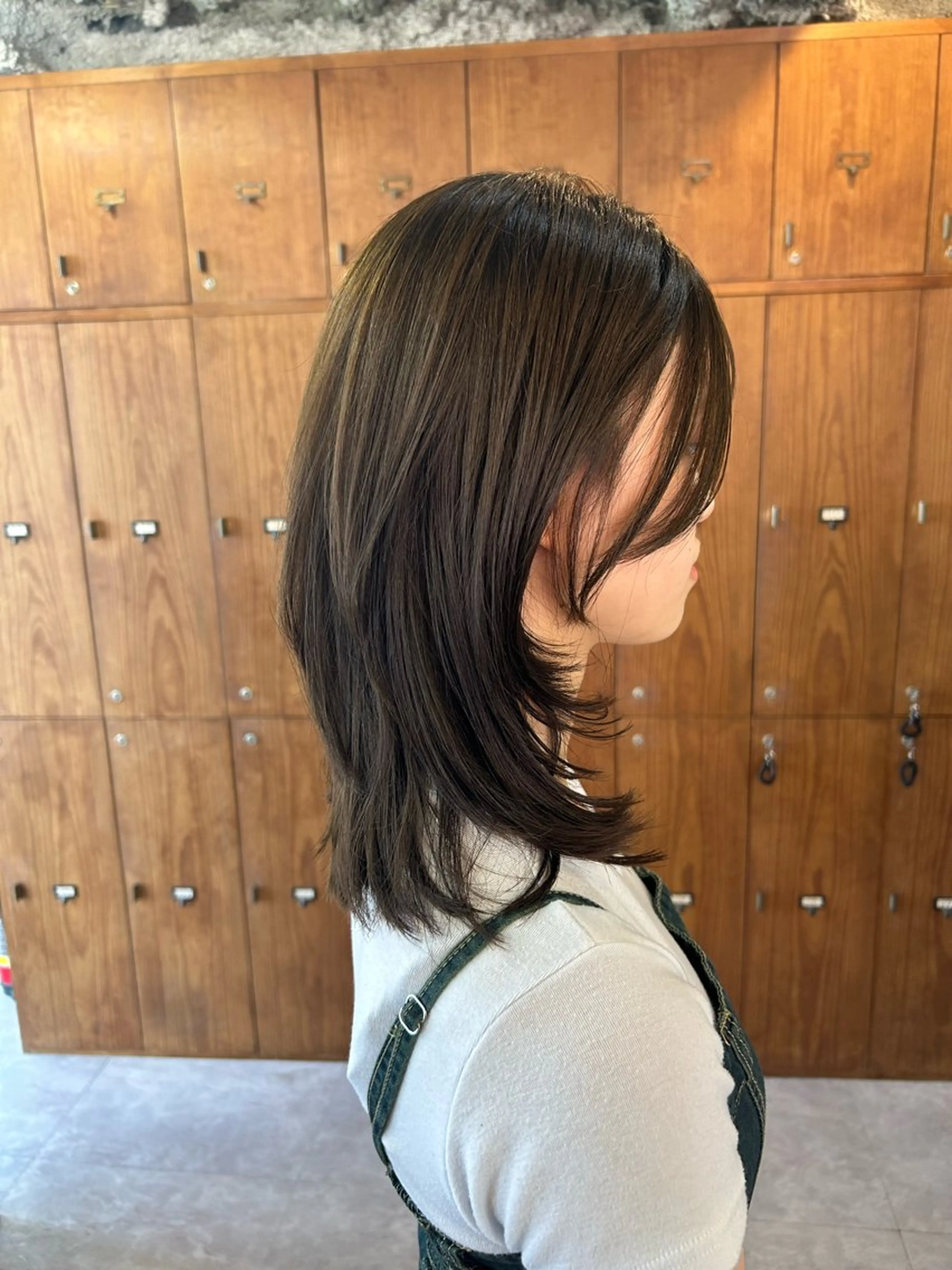 セミロング カラー 韓国風ヘア レイヤーカット カット ヘアカラー トリートメント AYANO ／レイヤー／オリーブのヘアスタイル