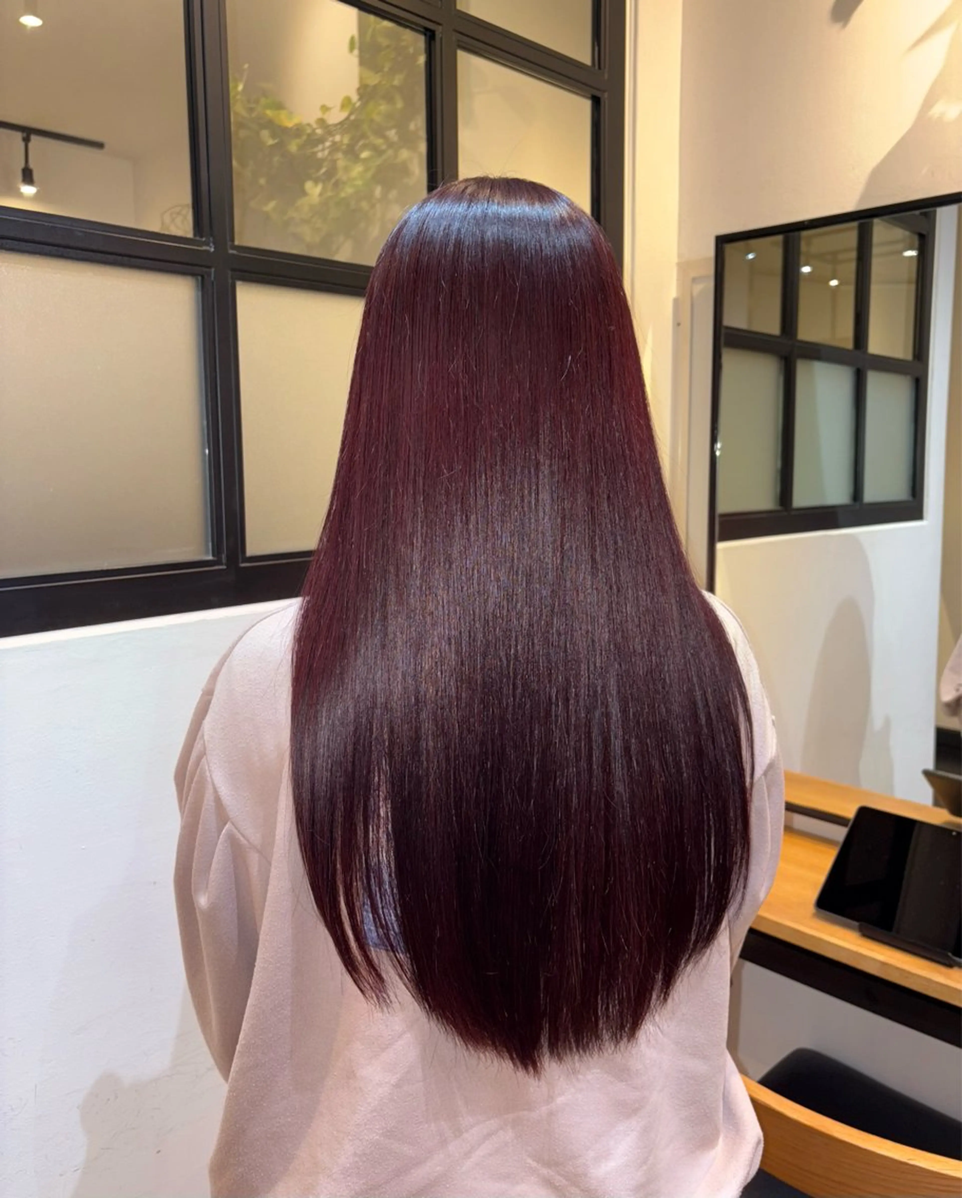 ロング カラー レッドカラー ヘアカラー トリートメント 🪽MiYU🪽 艶カラー⁎⁺˳✧のヘアスタイル