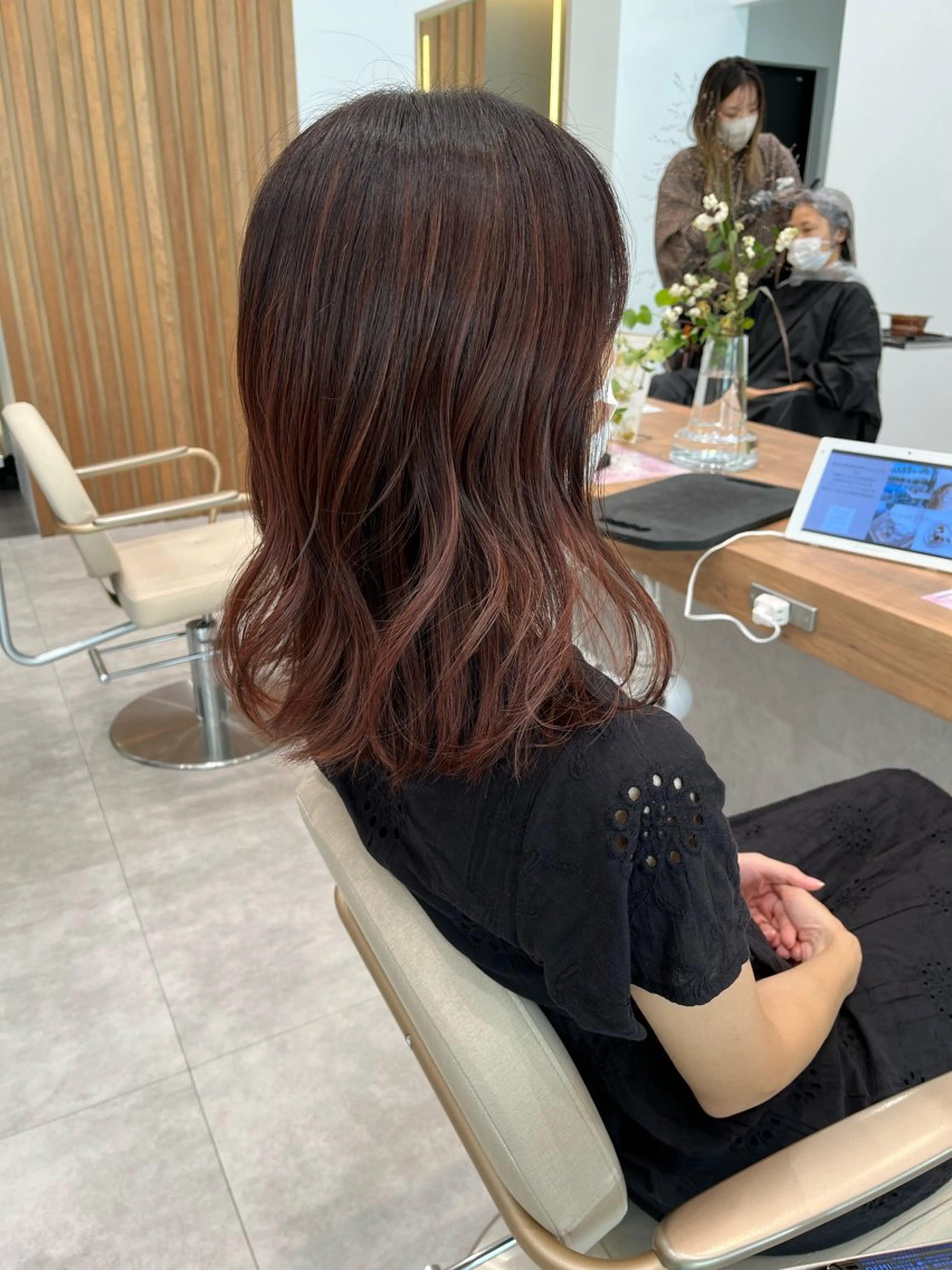 セミロング カラー 木野田 萌のヘアスタイル