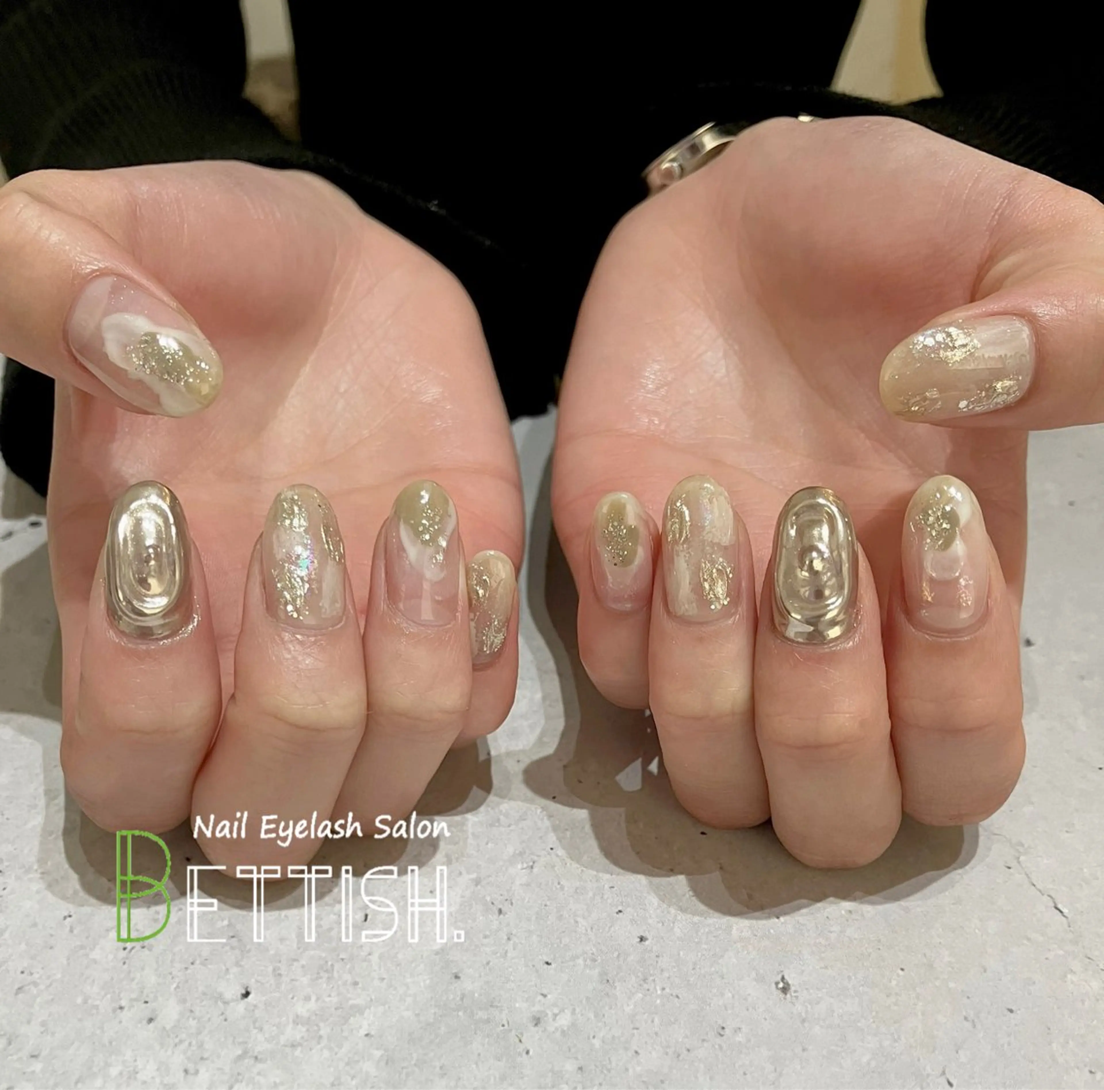 ネイル ミラーネイル シルバー ハンドネイル BETTISH. KUMIKO☺︎︎のネイルデザイン