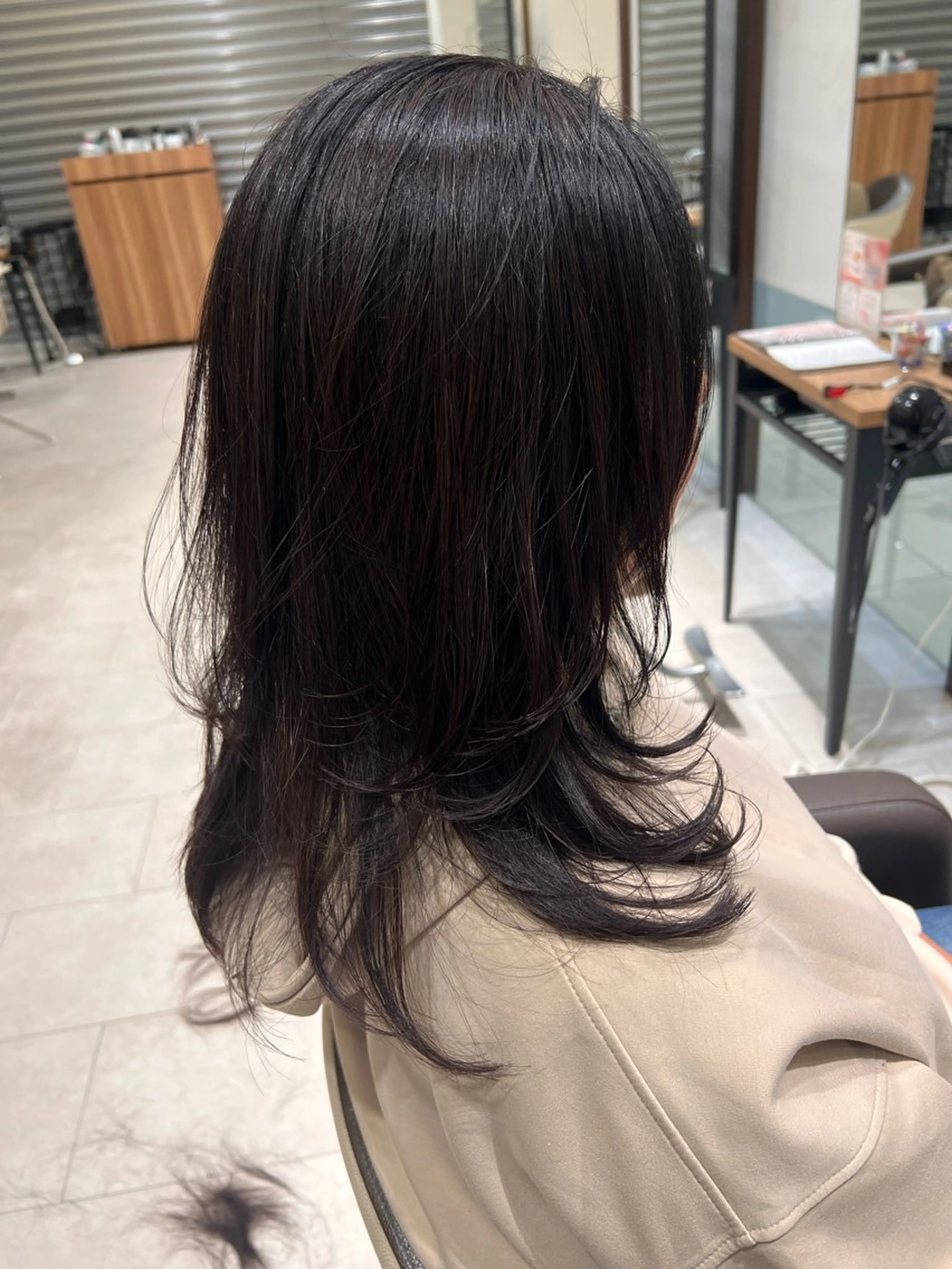 ロング レイヤーカット UNIX ワタナベ モモハのヘアスタイル