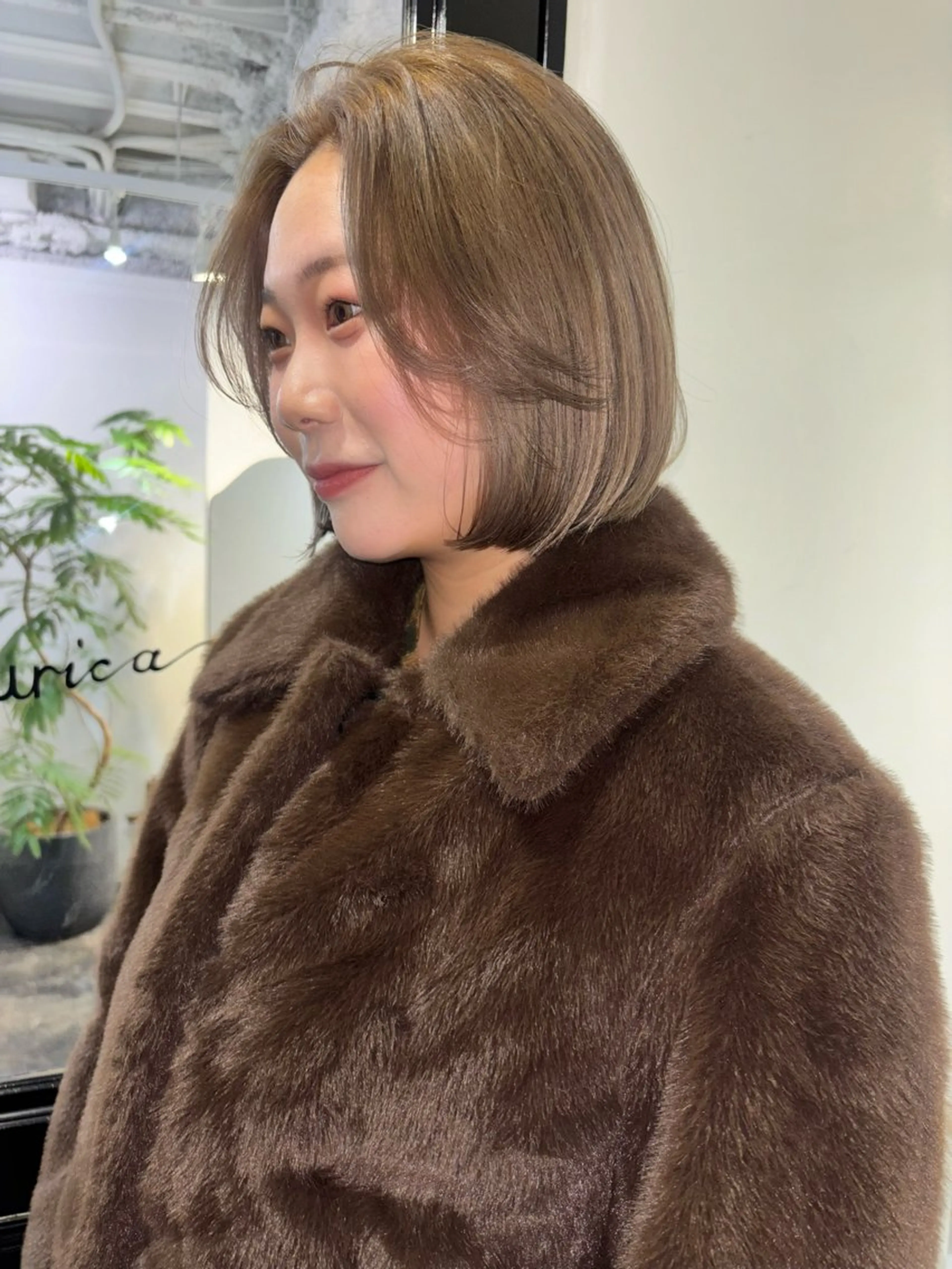 ショート ボブ Hana/ハイトーン /レイヤーカットのヘアスタイル