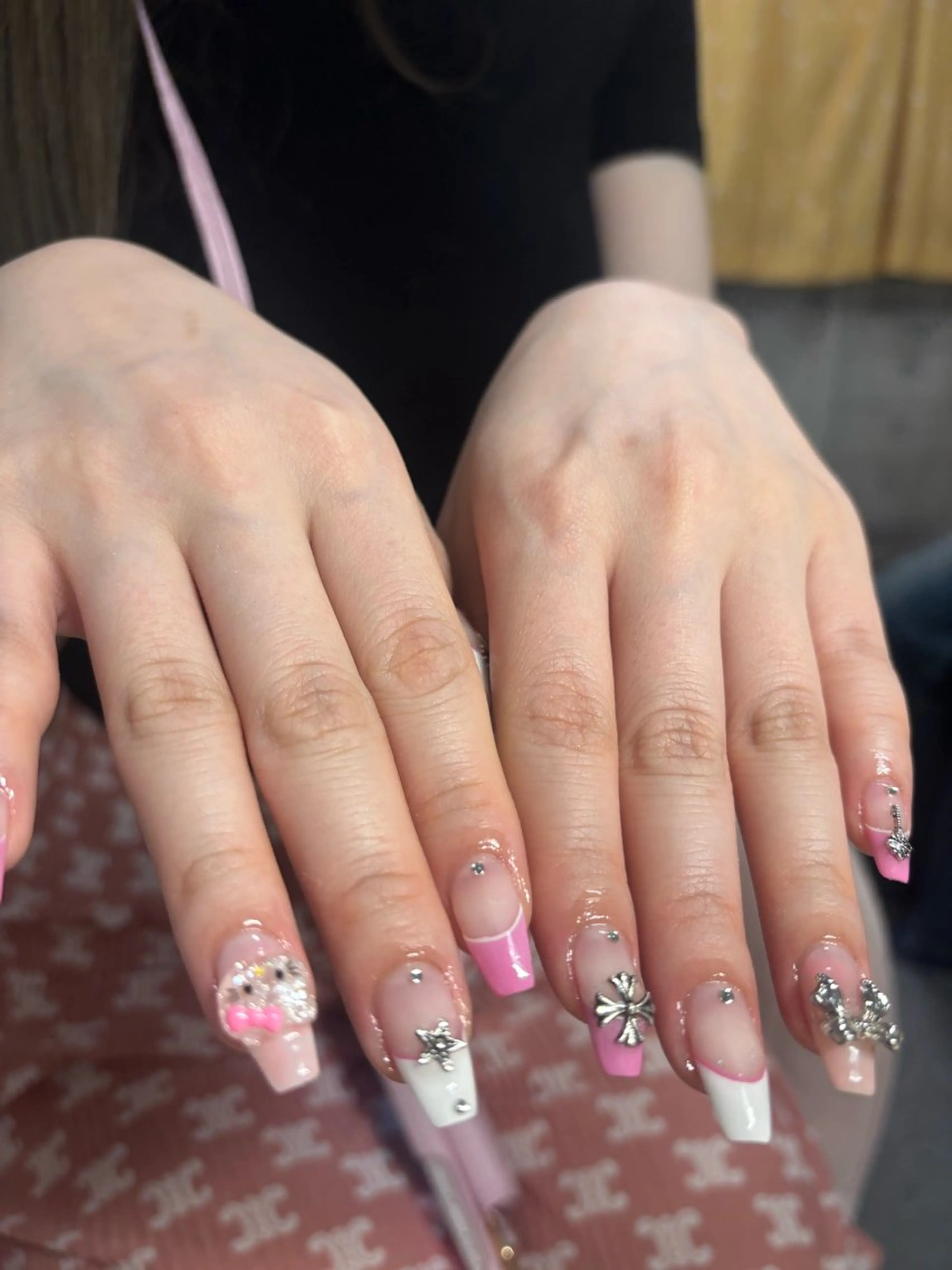 ネイル I pinknail 韓国風·持ち込み専門のネイルデザイン