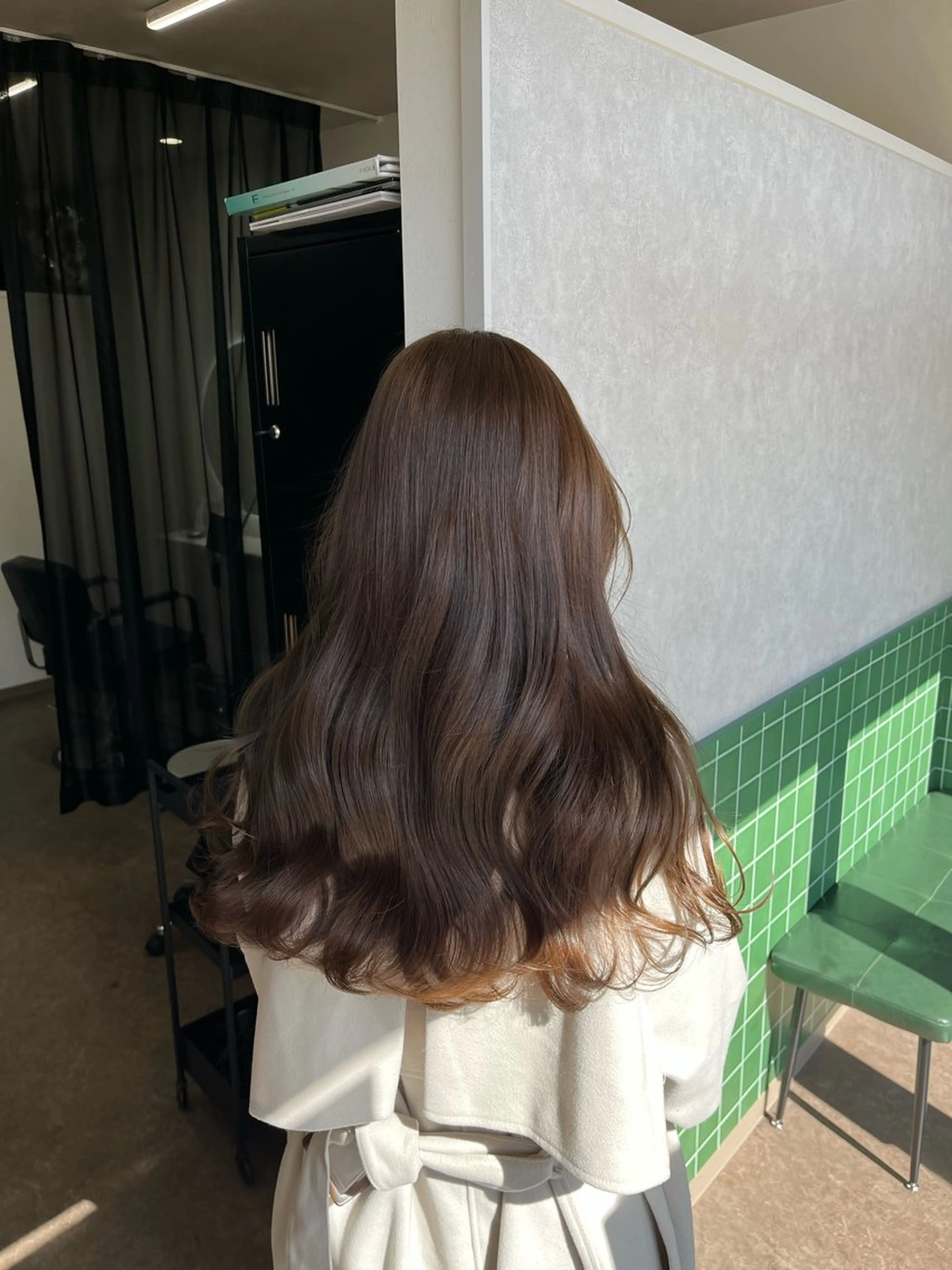 ロング カラー ブリーチ ブリーチなしカラー ヘアカラー トリートメント 本木下朋花/髪質 改善×ダブルカラーのヘアスタイル