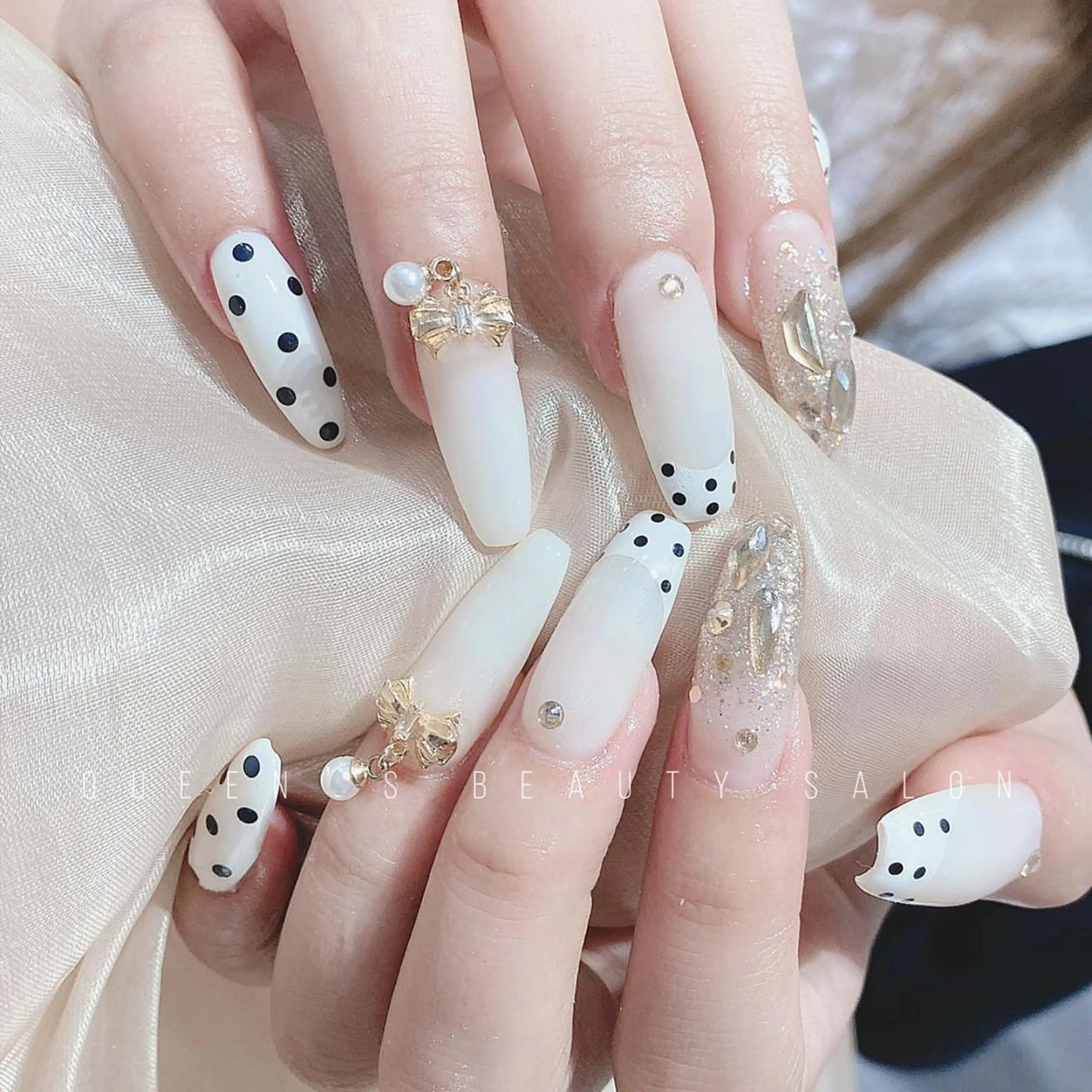 ネイル ハンドネイル Queens マオのネイルデザイン