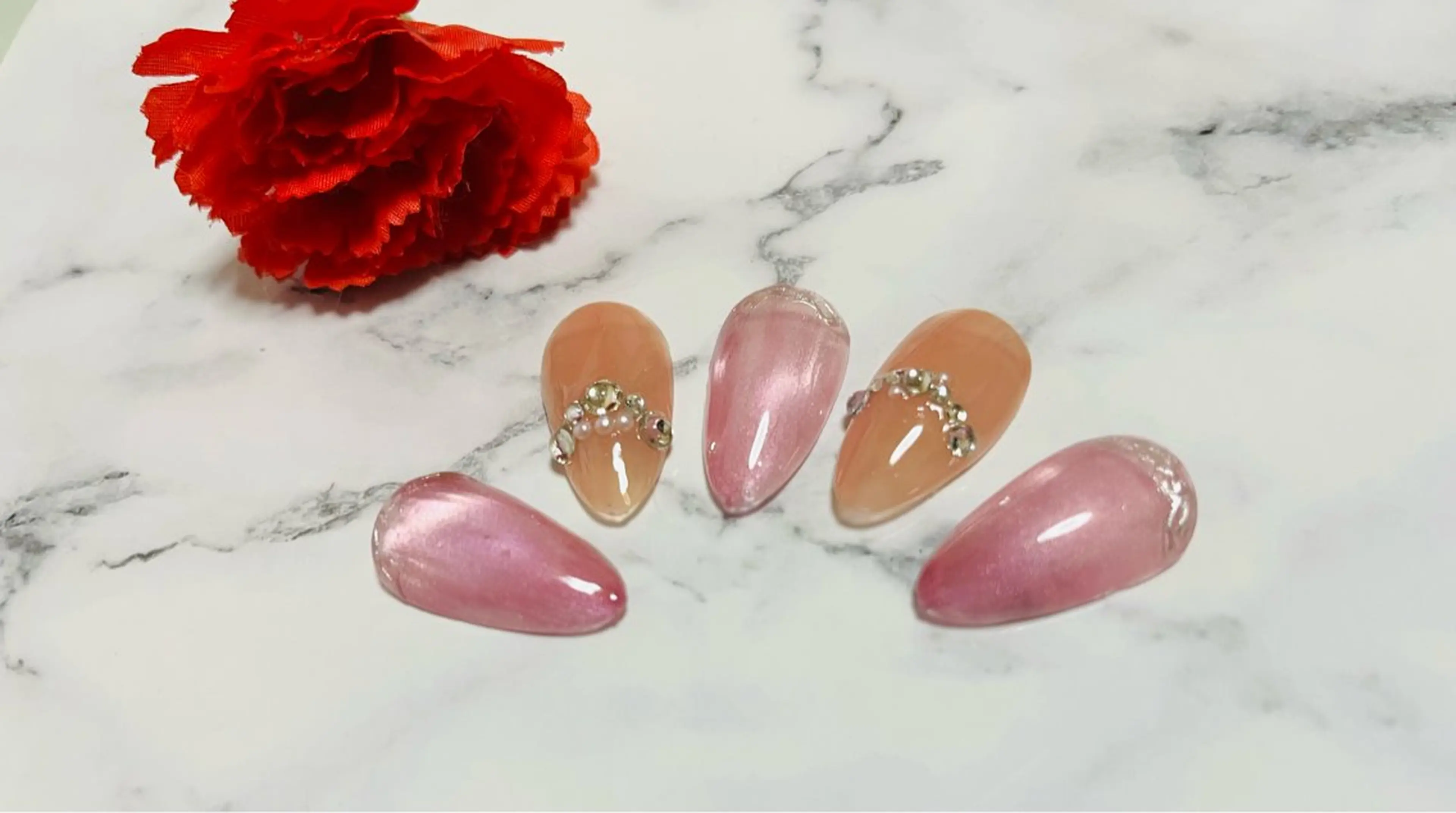 ネイル アートネイル 卒業式 キラキラネイル マグネットネイル ミラーネイル Nail ecxia ／Reikaのネイルデザイン