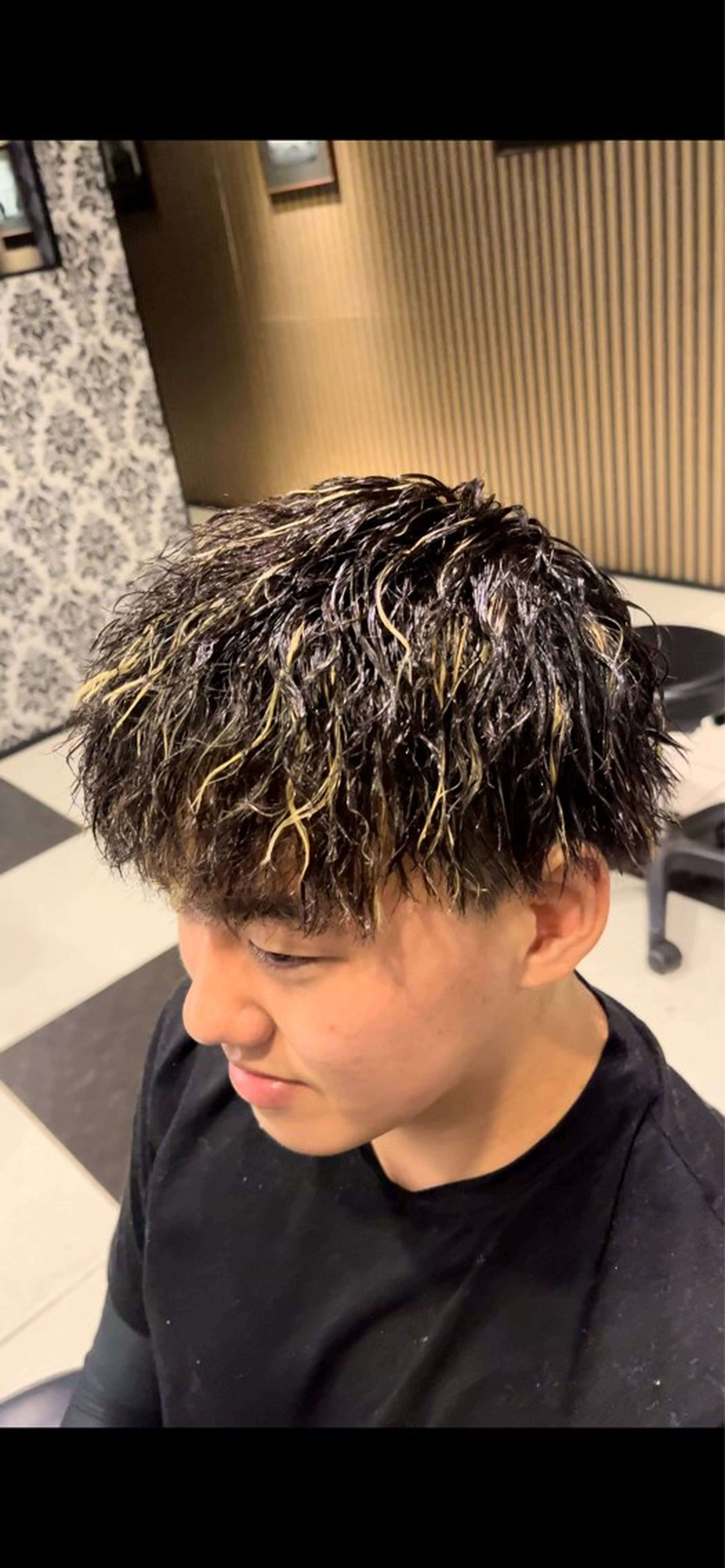 ショート カラー パーマ メンズ カット ヘアカラー パーマ トリートメント ブリーチパーマ🌍 正木天のヘアスタイル