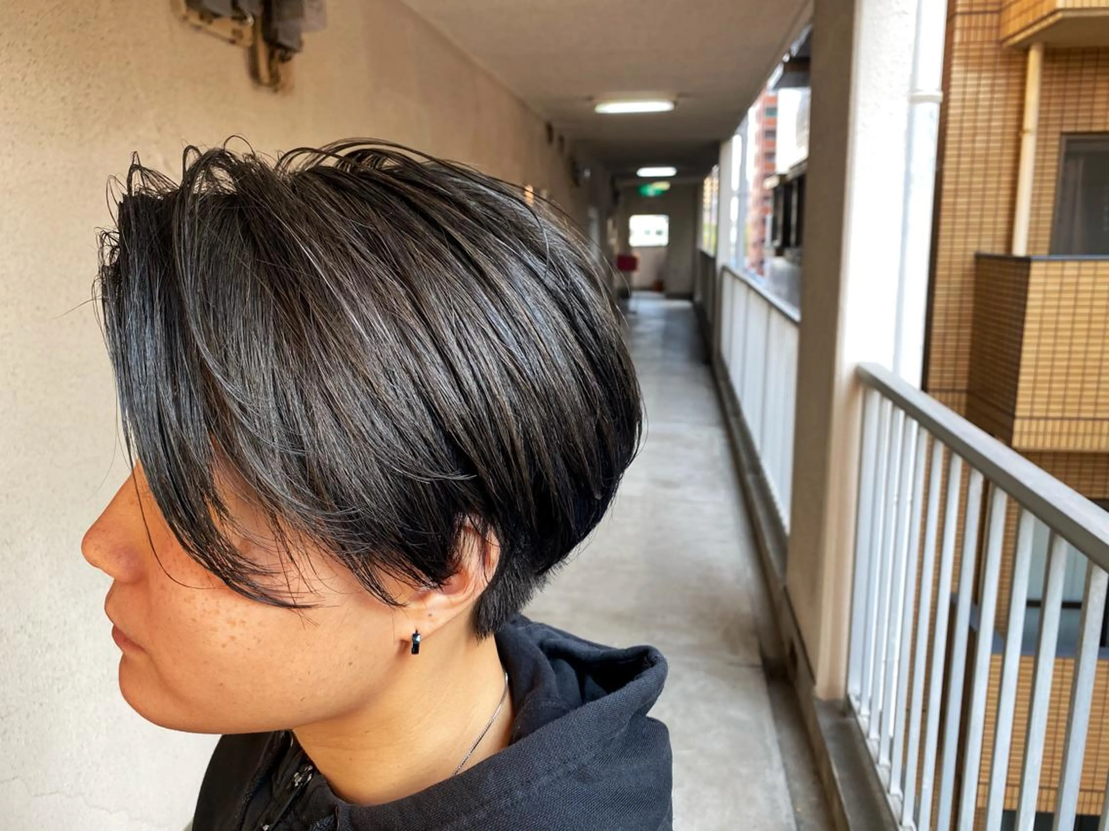 ショート カラー LILIS hair designのヘアスタイル