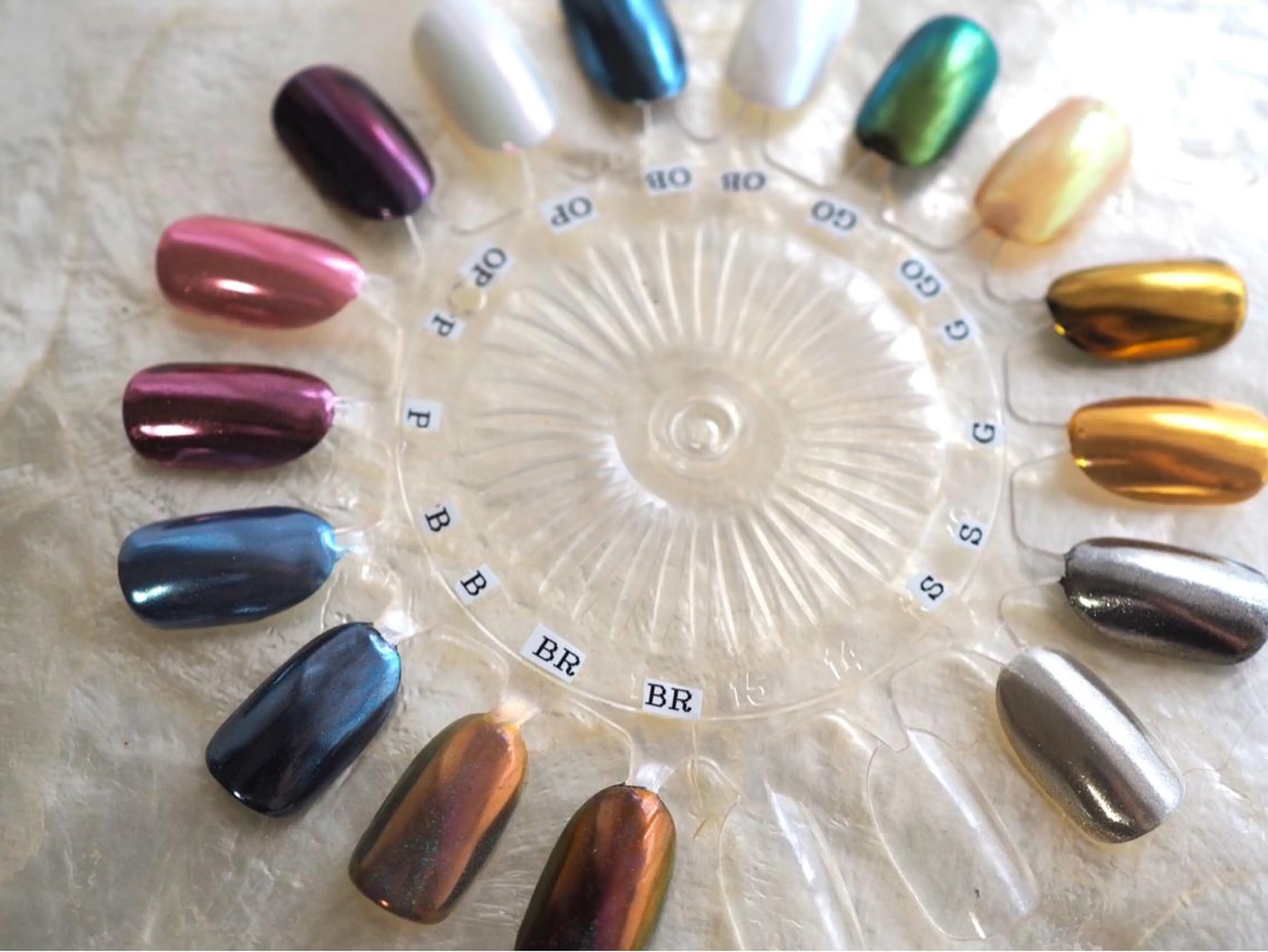 ネイル ミラーネイル mogunail &blowのネイルデザイン