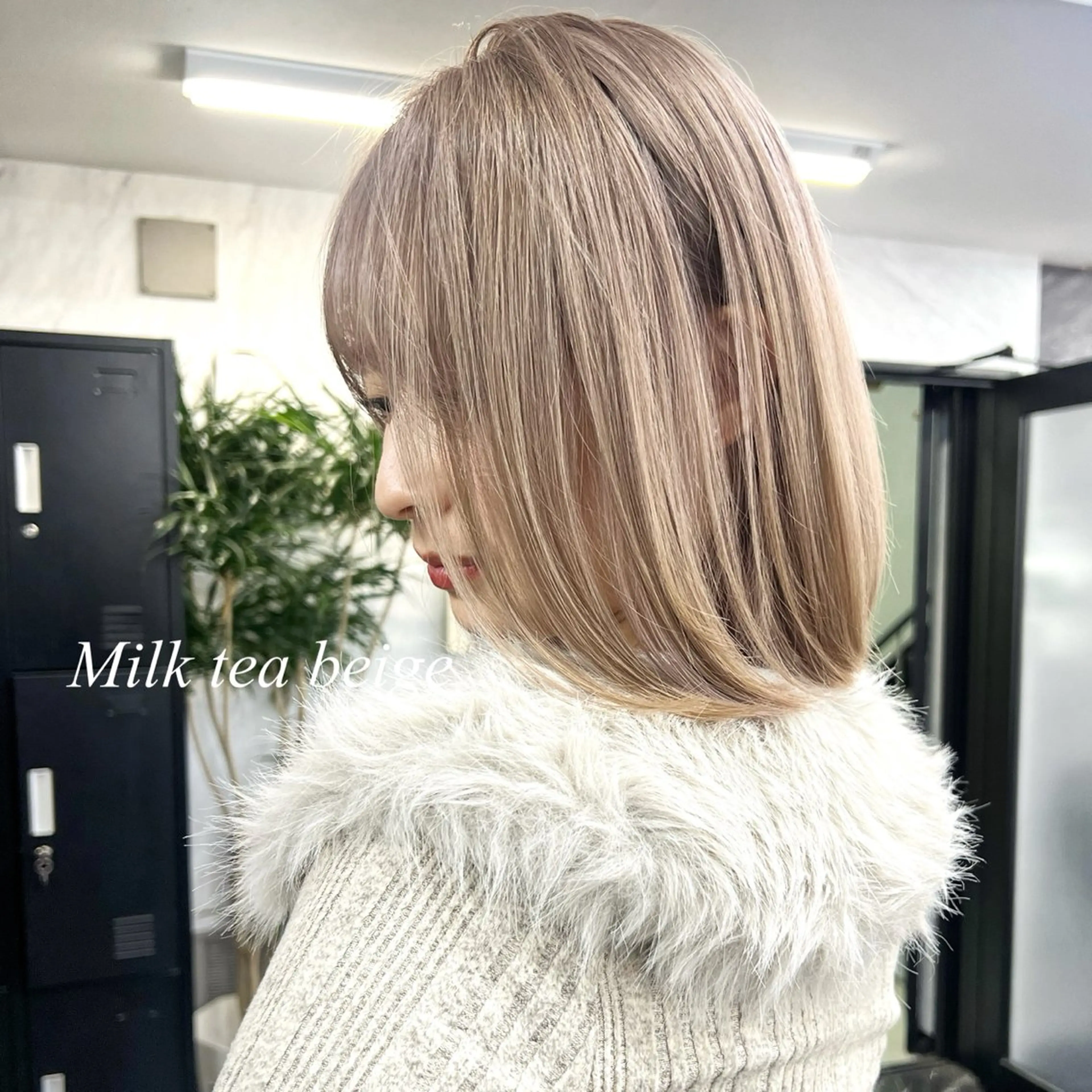 ショート カラー シールエクステ ハイトーンカラー エクステ ヘアカラー シールエクステ特化 ハイトーン、NANAのヘアスタイル