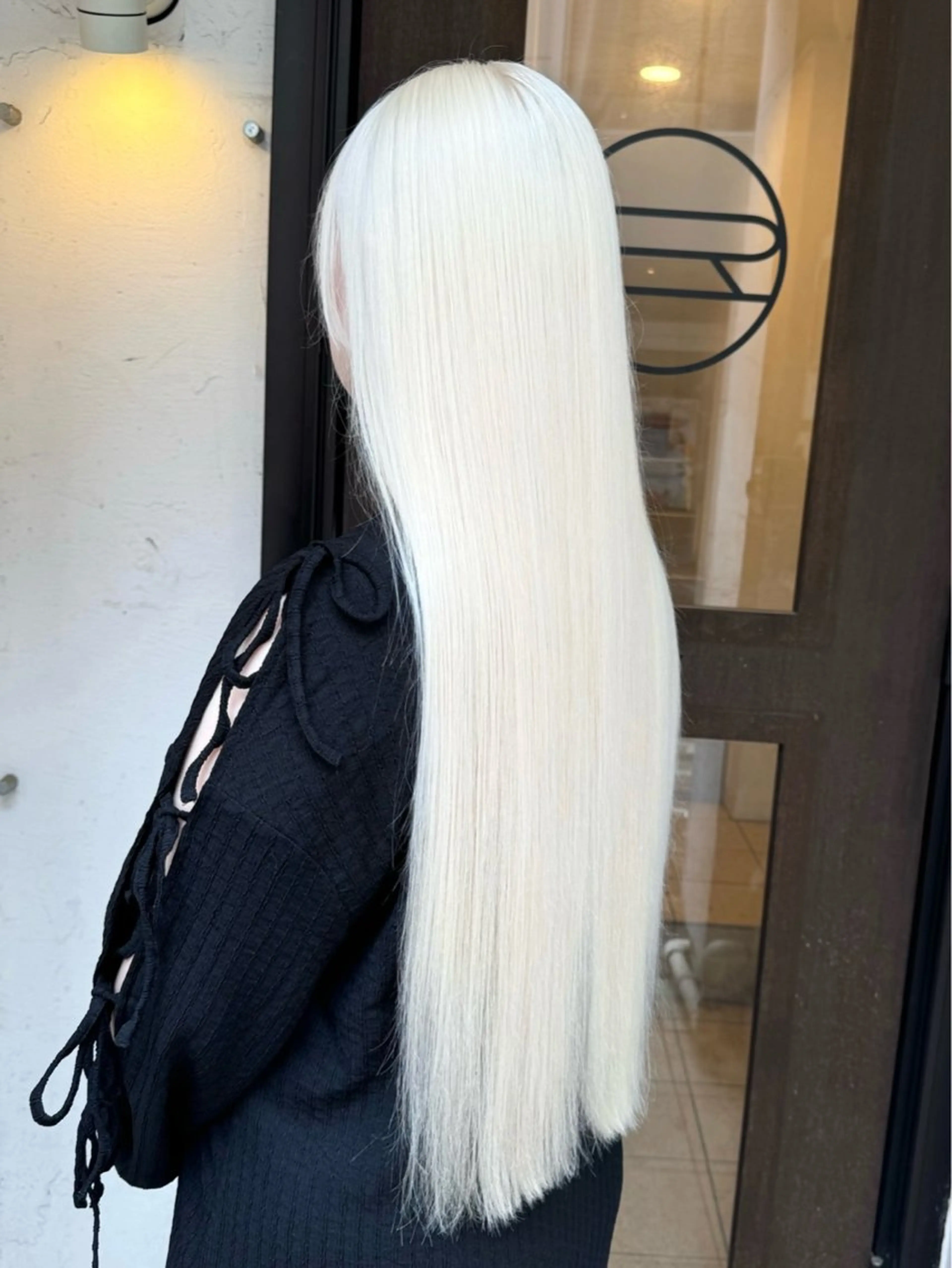 ロング カラー ブロンド ホワイトブロンド 艶ハイトーンブリーチ 🌈小林侑雅のヘアスタイル