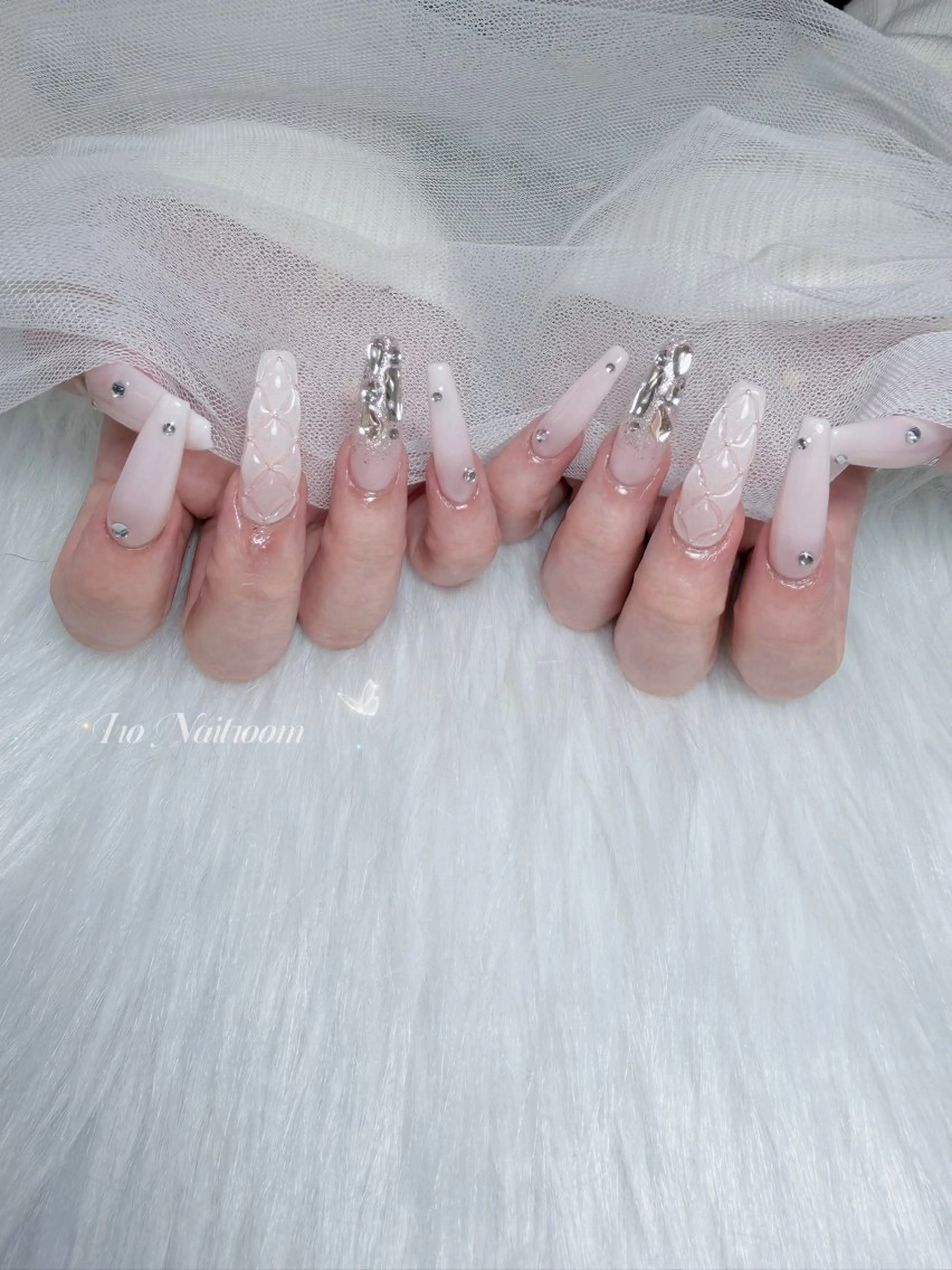 ネイル ハンドネイル lro nailstudioのネイルデザイン