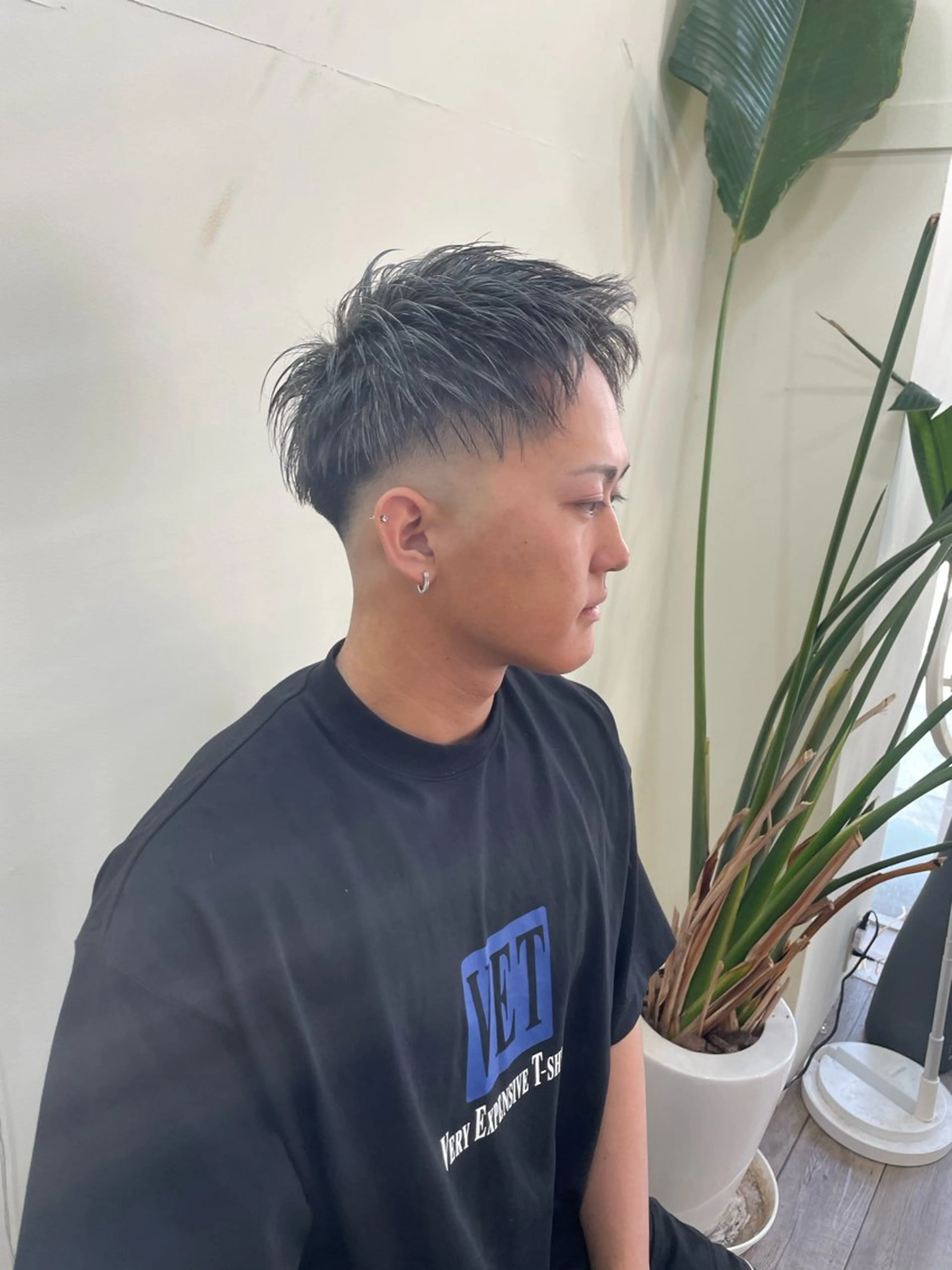 ショート カラー メンズ メンズハイライト メンズハイトーン メンズメッシュ ハイライトカラー ハイトーンカラー カット ヘアカラー WEST OLAND加藤圭介のヘアスタイル