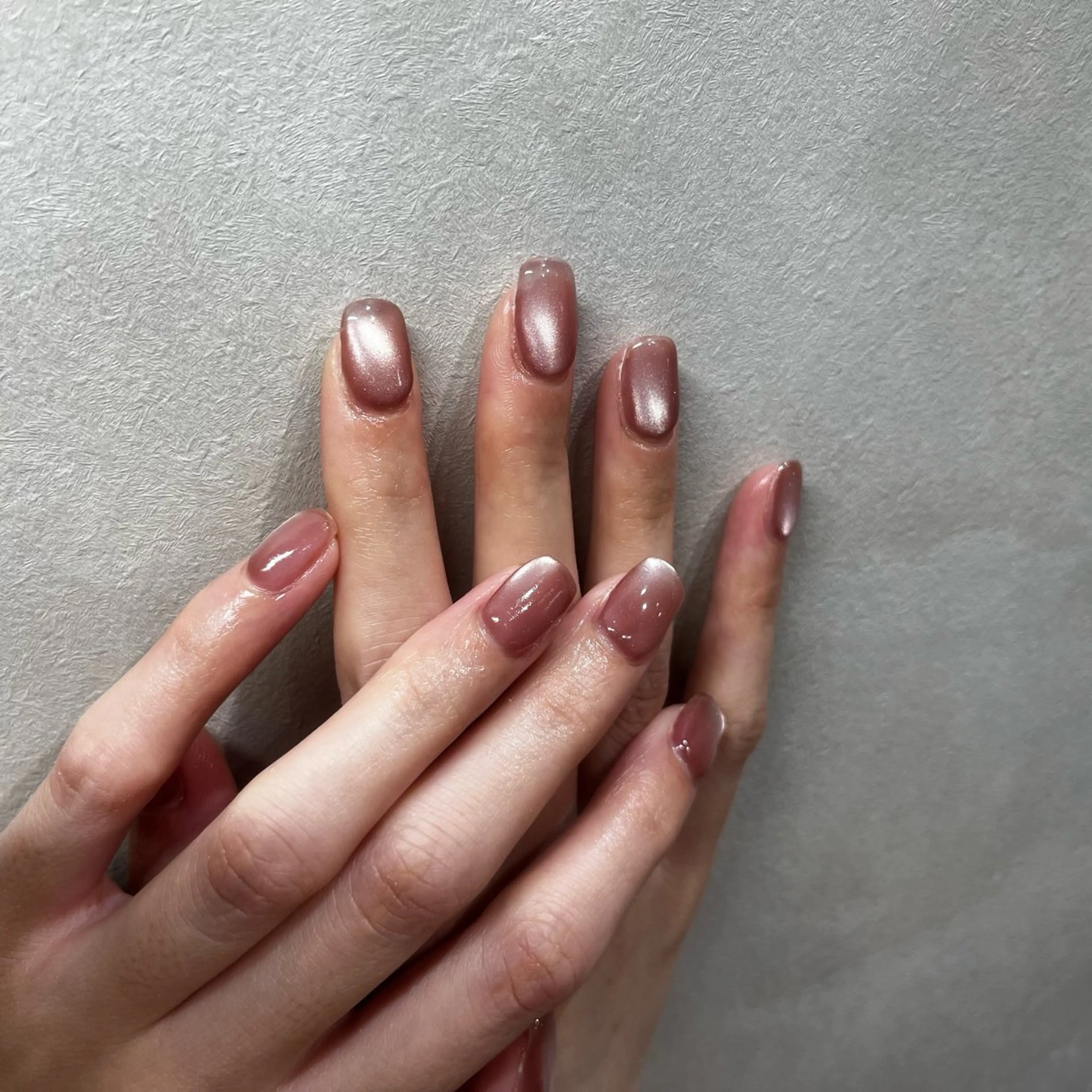 ネイル マグネットネイル ニュアンスネイル オフィスネイル ピンク シンプルネイル ハンドネイル soa.Aika 自爪育成のネイルデザイン