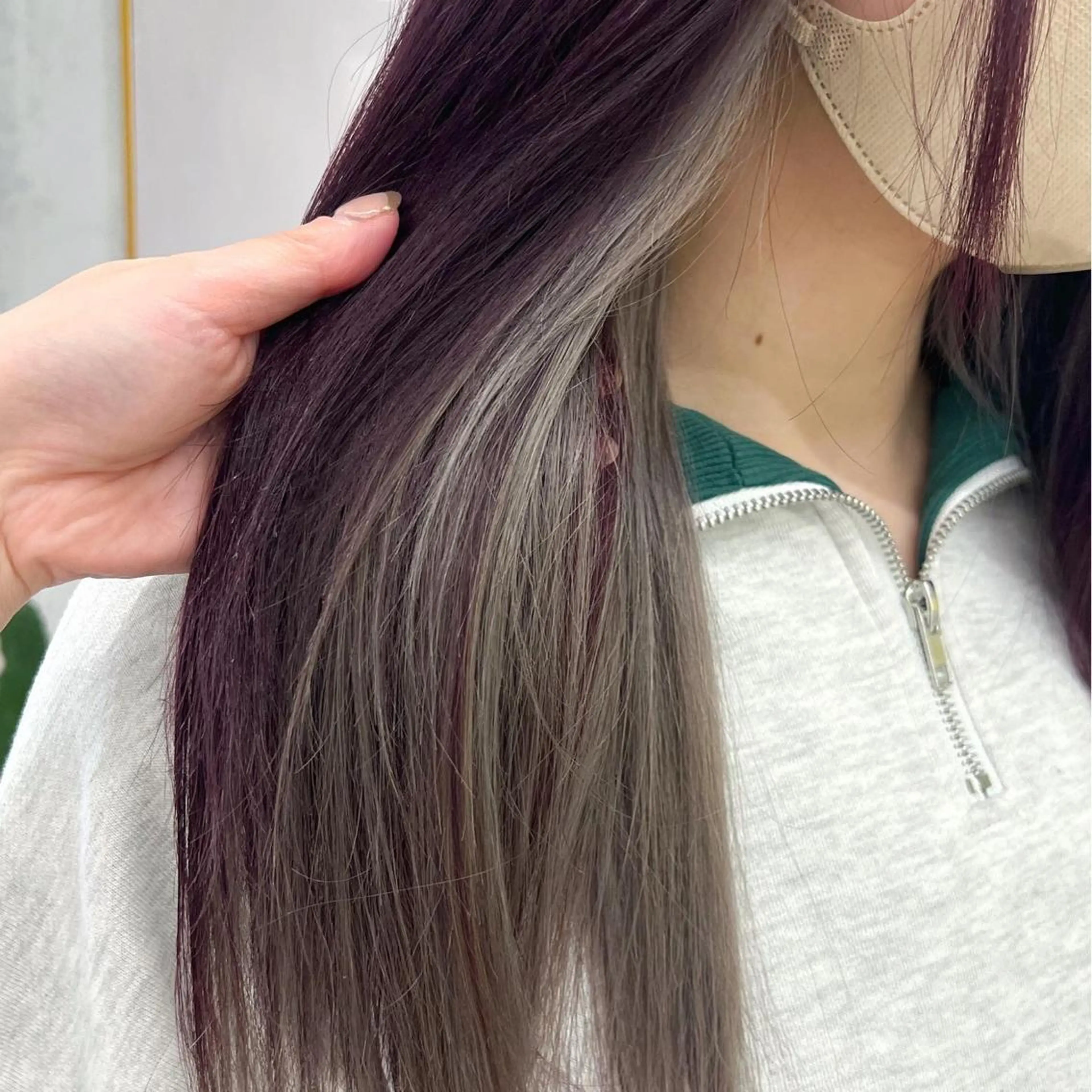 ロング カラー ブリーチ 透明感カラー イヤリングカラー ブリーチなしカラー パープルカラー 韓国ヘア☁️ mitsukiのヘアスタイル