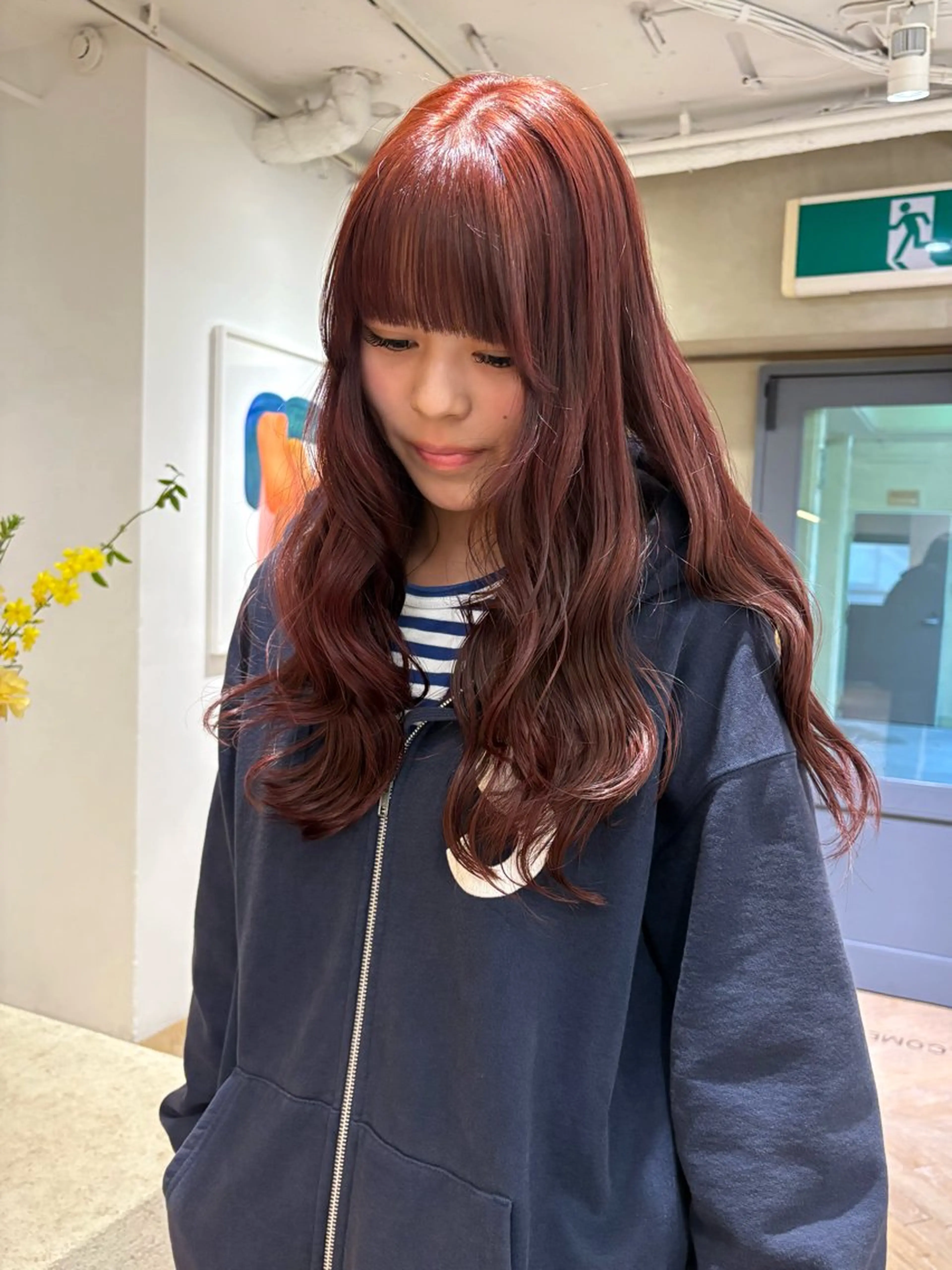 ロング レイヤーカット🐩 透明感カラー モカのヘアスタイル