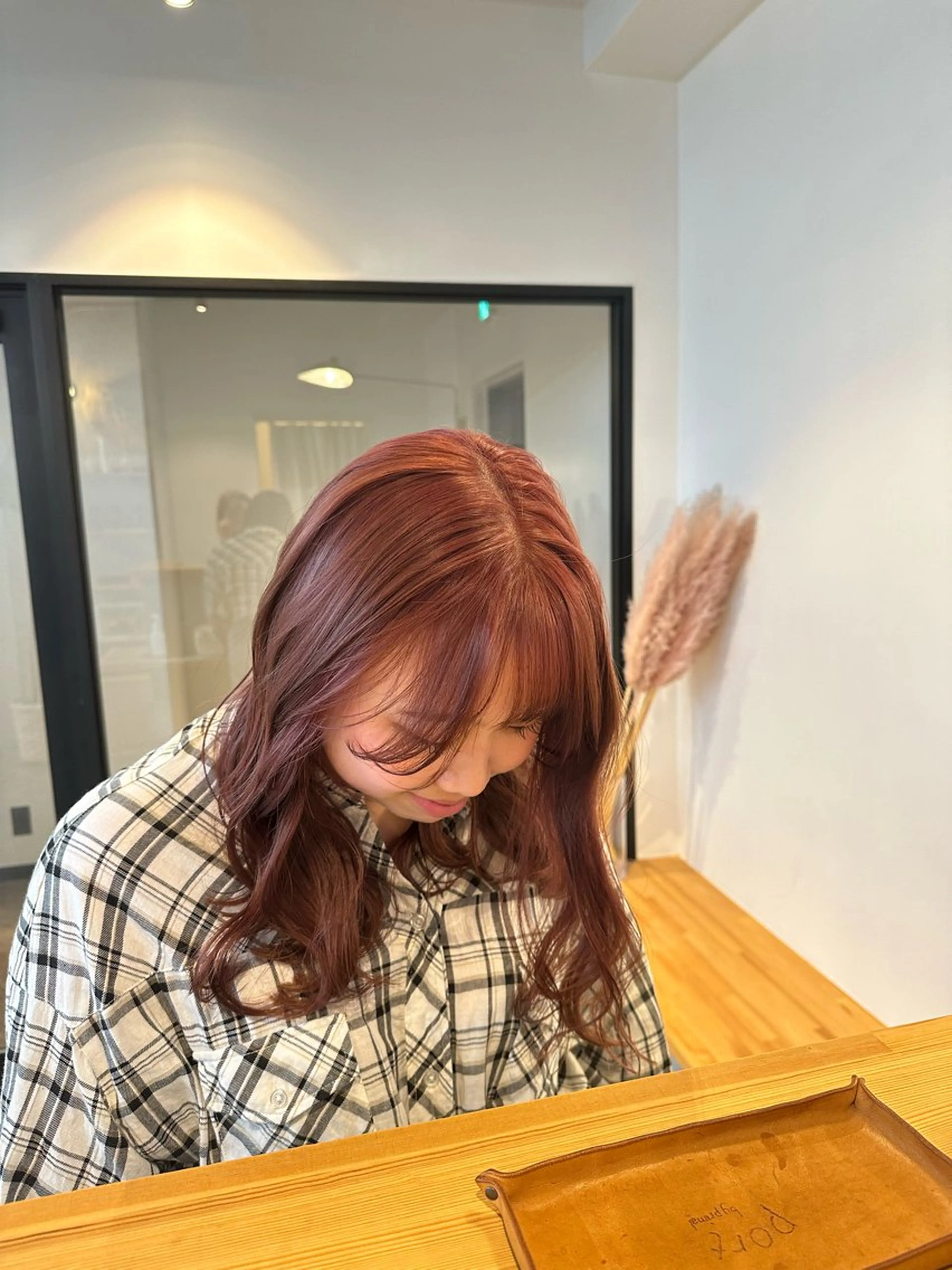 ミディアム カラー カット ヘアカラー トリートメント yuika .のヘアスタイル