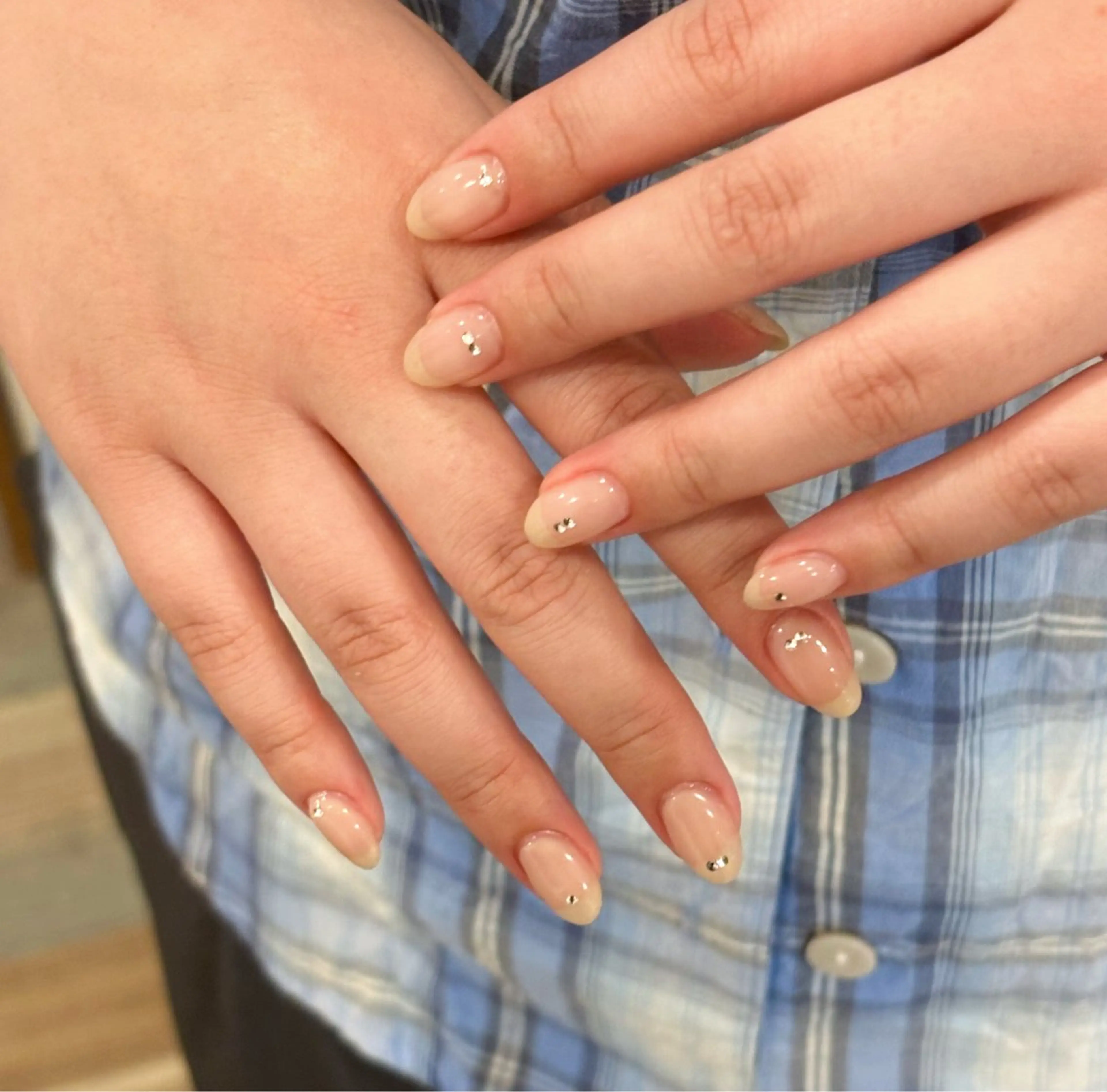 ネイル ワンカラーネイル ストーンネイル ハンドネイル millie ainee太田のネイルデザイン