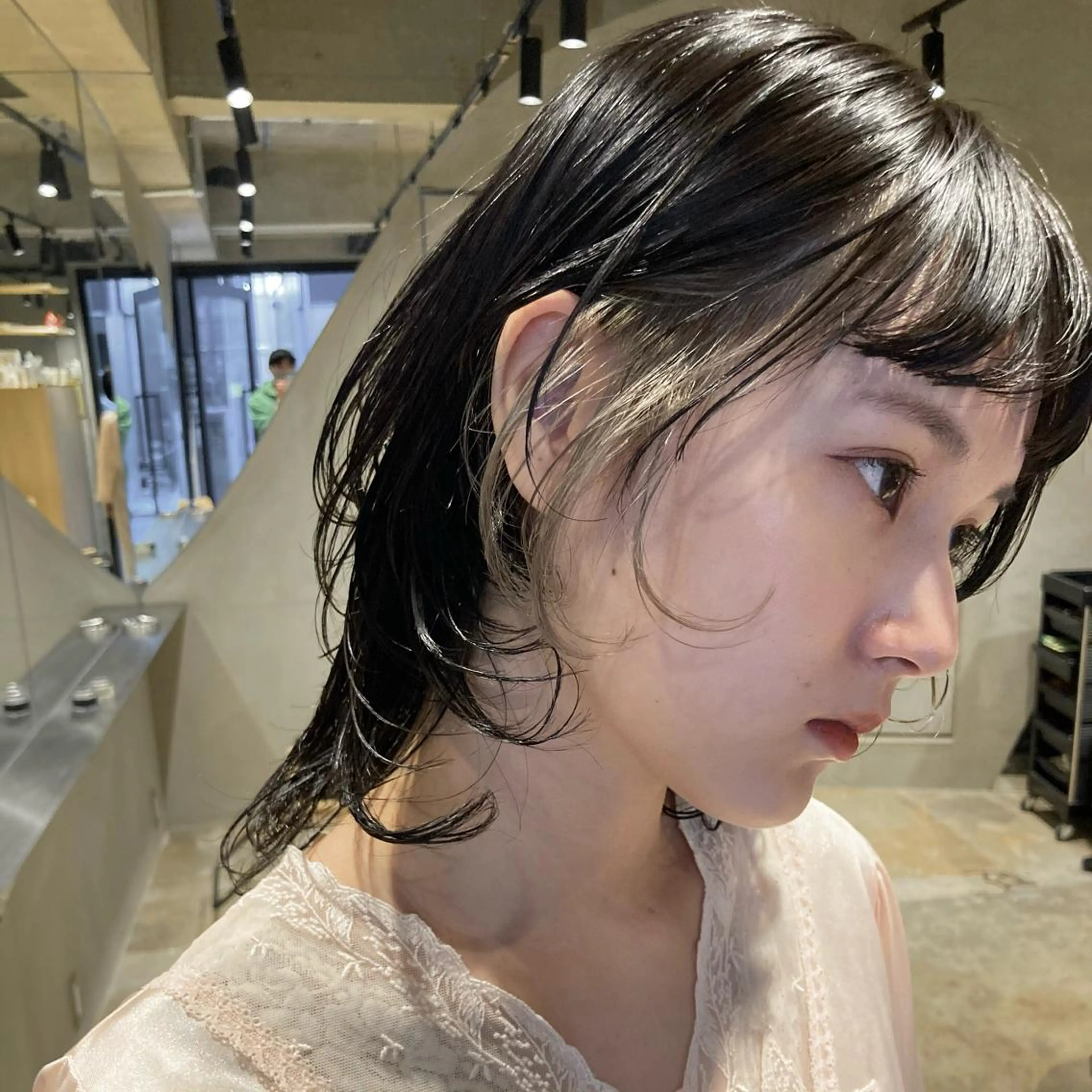 ミディアム カラー ショートボブ ミディアムパーマ アッシュ ブリーチ ブルーカラー カット ヘアカラー 🌈圧倒的デザイン力 内井省吾のヘアスタイル