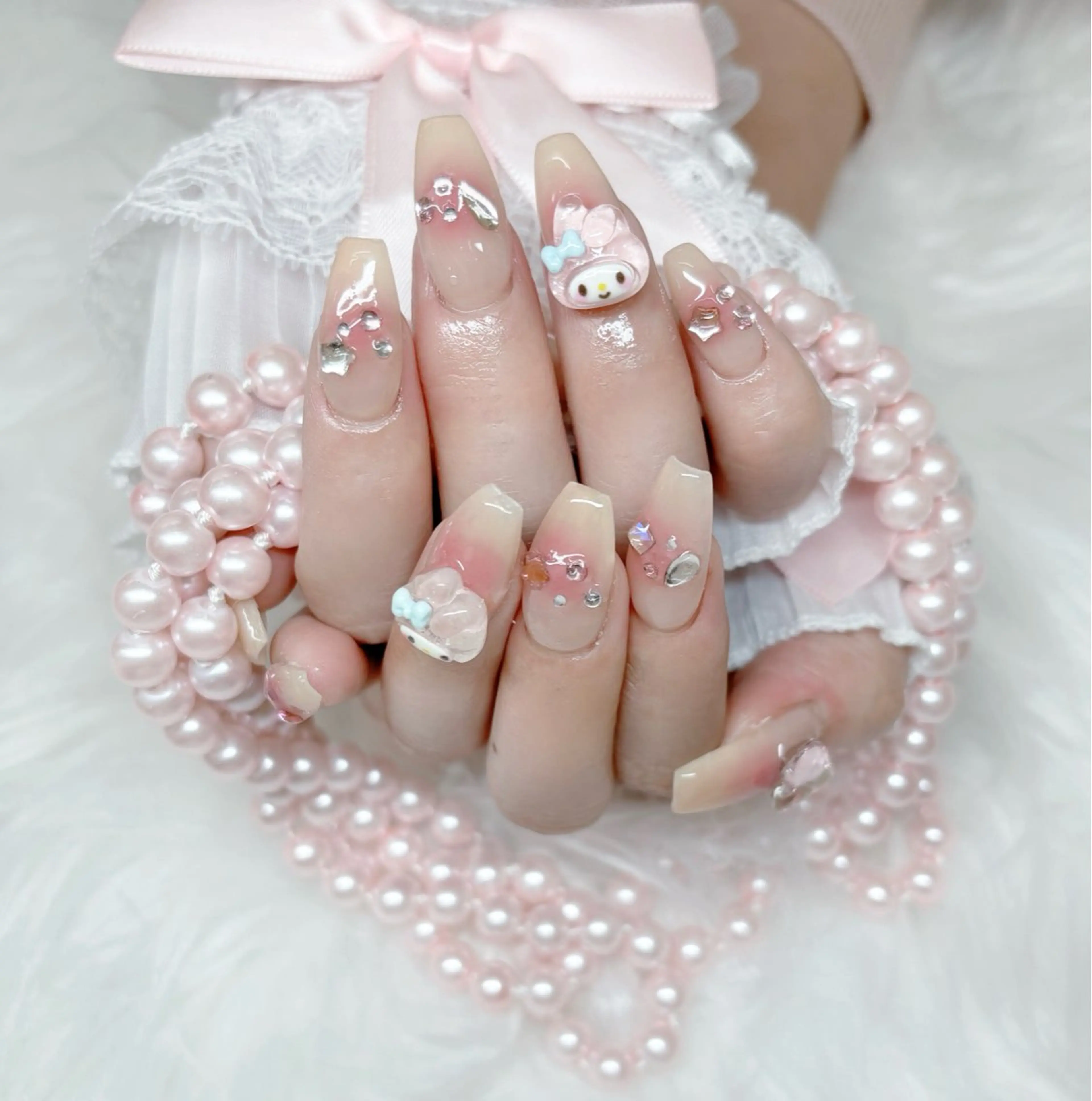 🉐ジェルオフ無料🉐自爪チークネイル🍒パーツ2個💕の写真