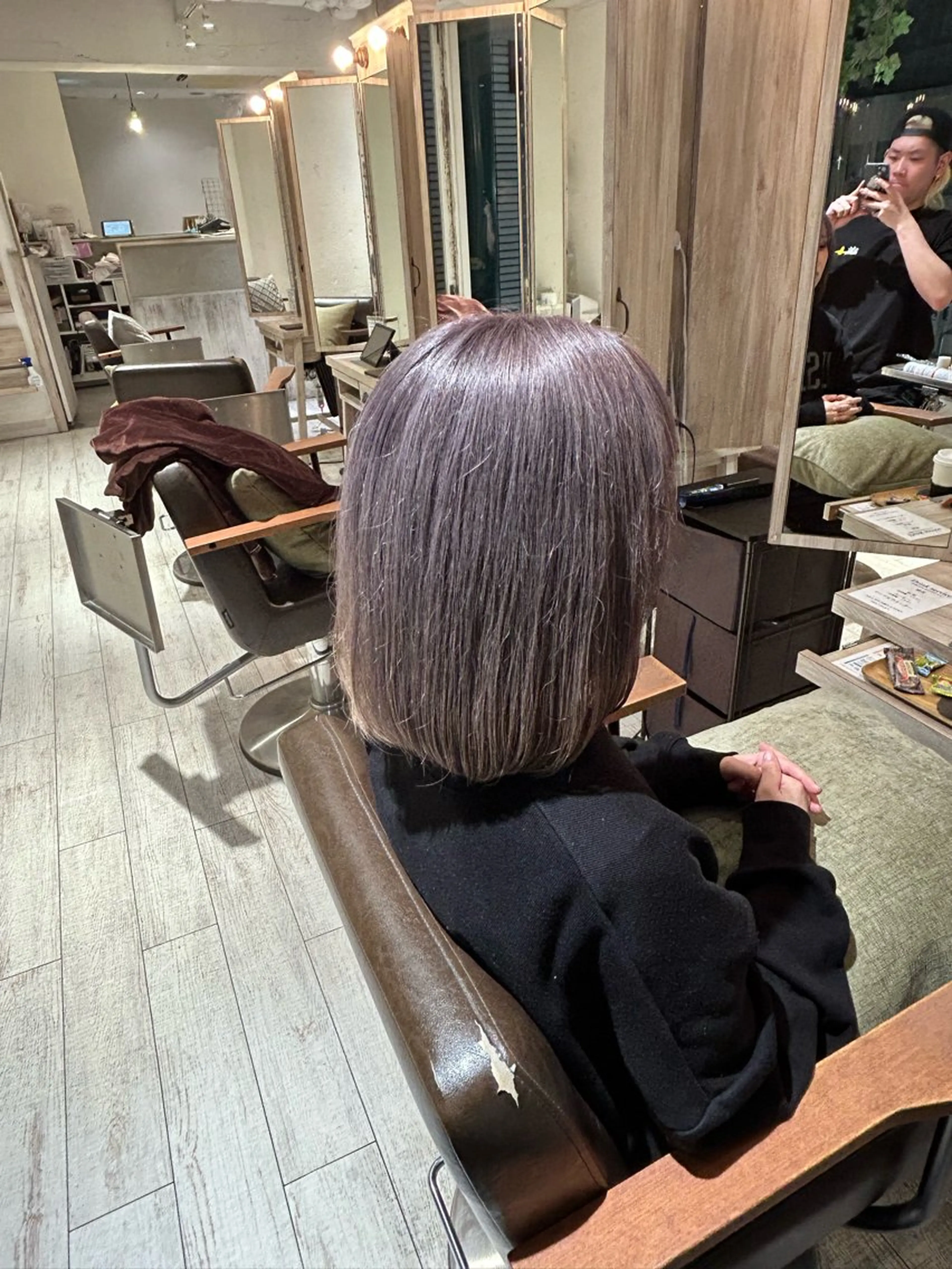 カラー グレージュ ラベンダーカラー ラベンダーグレージュ ラベンダーグレー ヘアカラー 韓国風／ハイトーン 砂原洋介のヘアスタイル