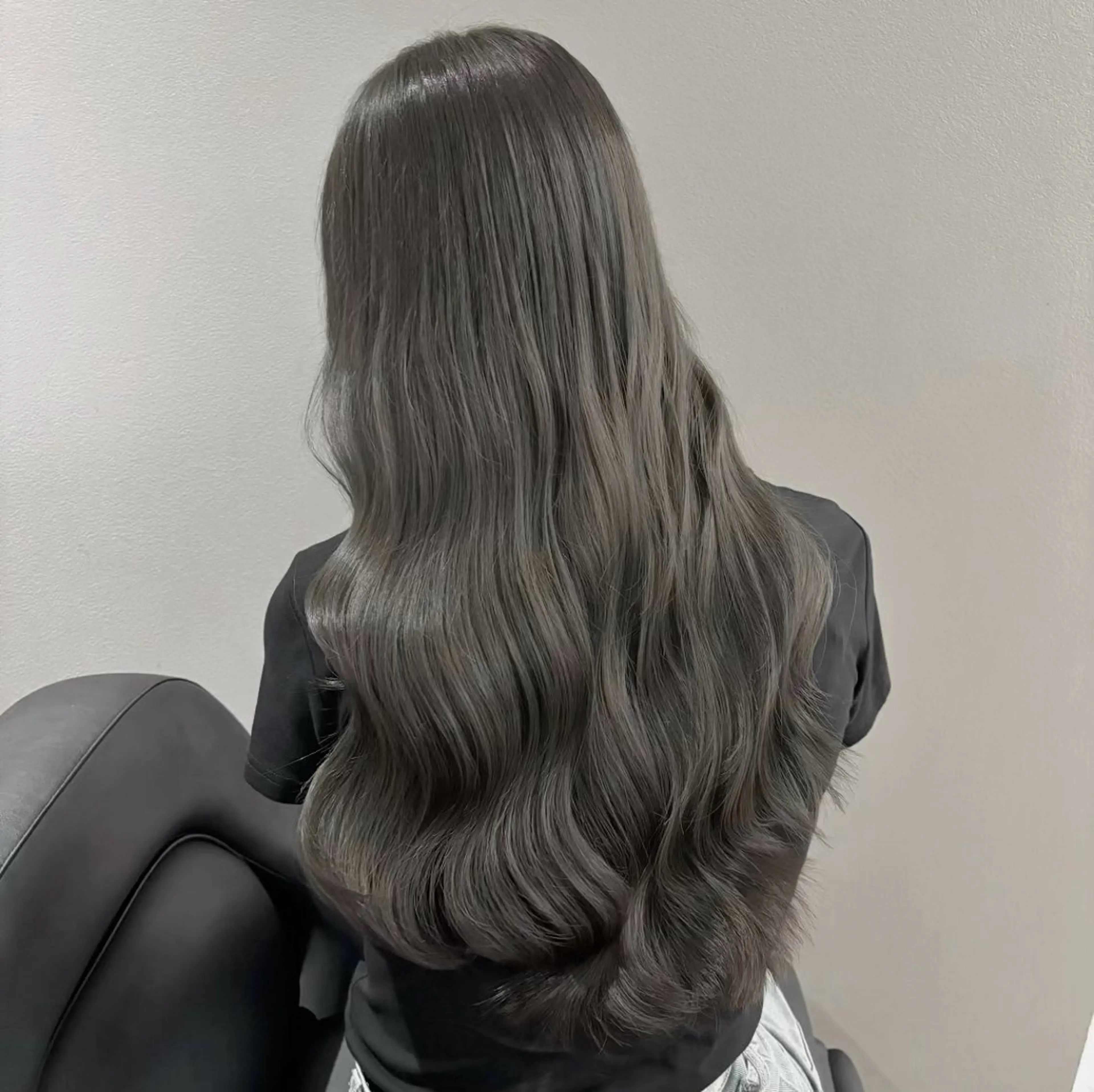 ロング カラー カット ヘアカラー トリートメント グレージュ🐰透明感 カラー🫧akihoのヘアスタイル