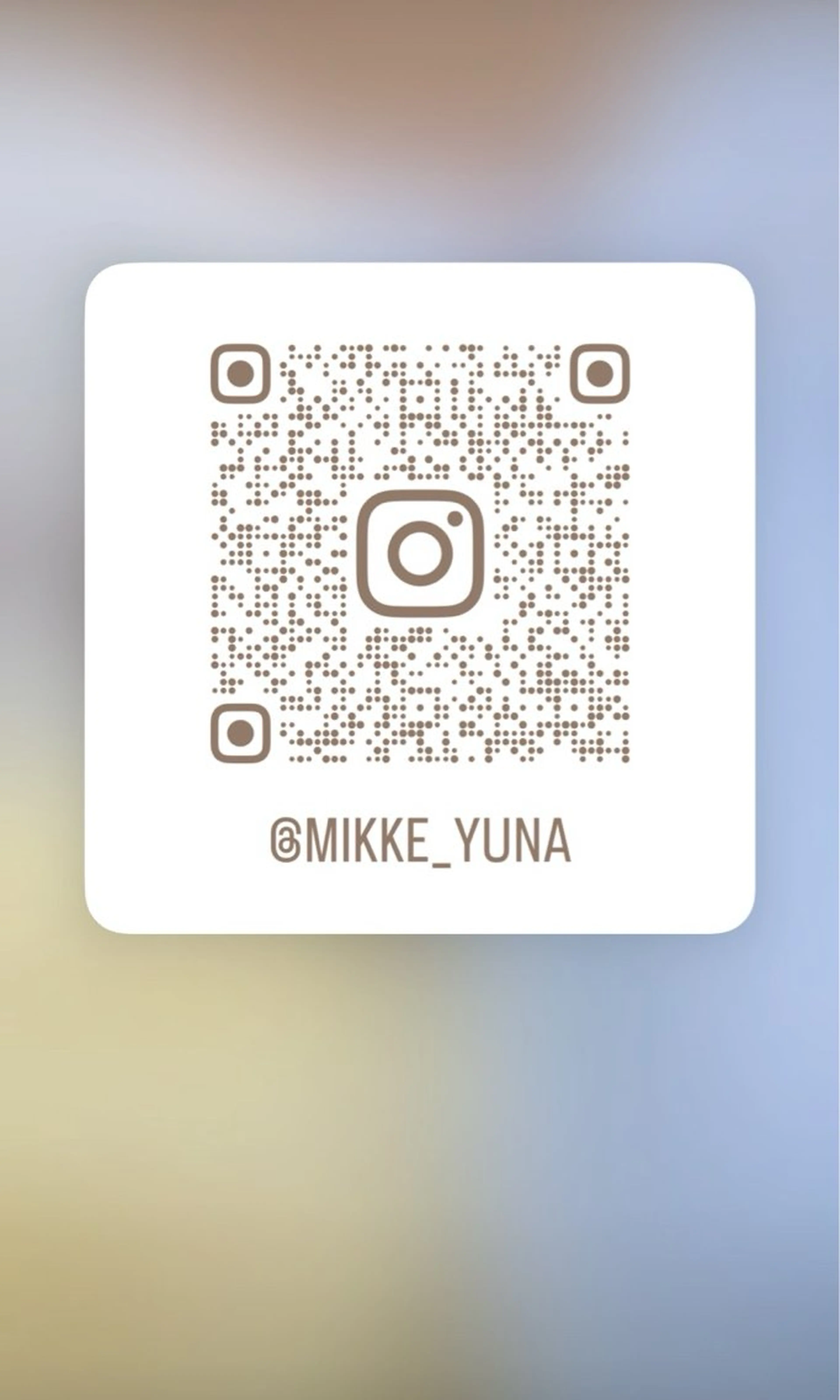 カラー 亀山 友菜のヘアスタイル