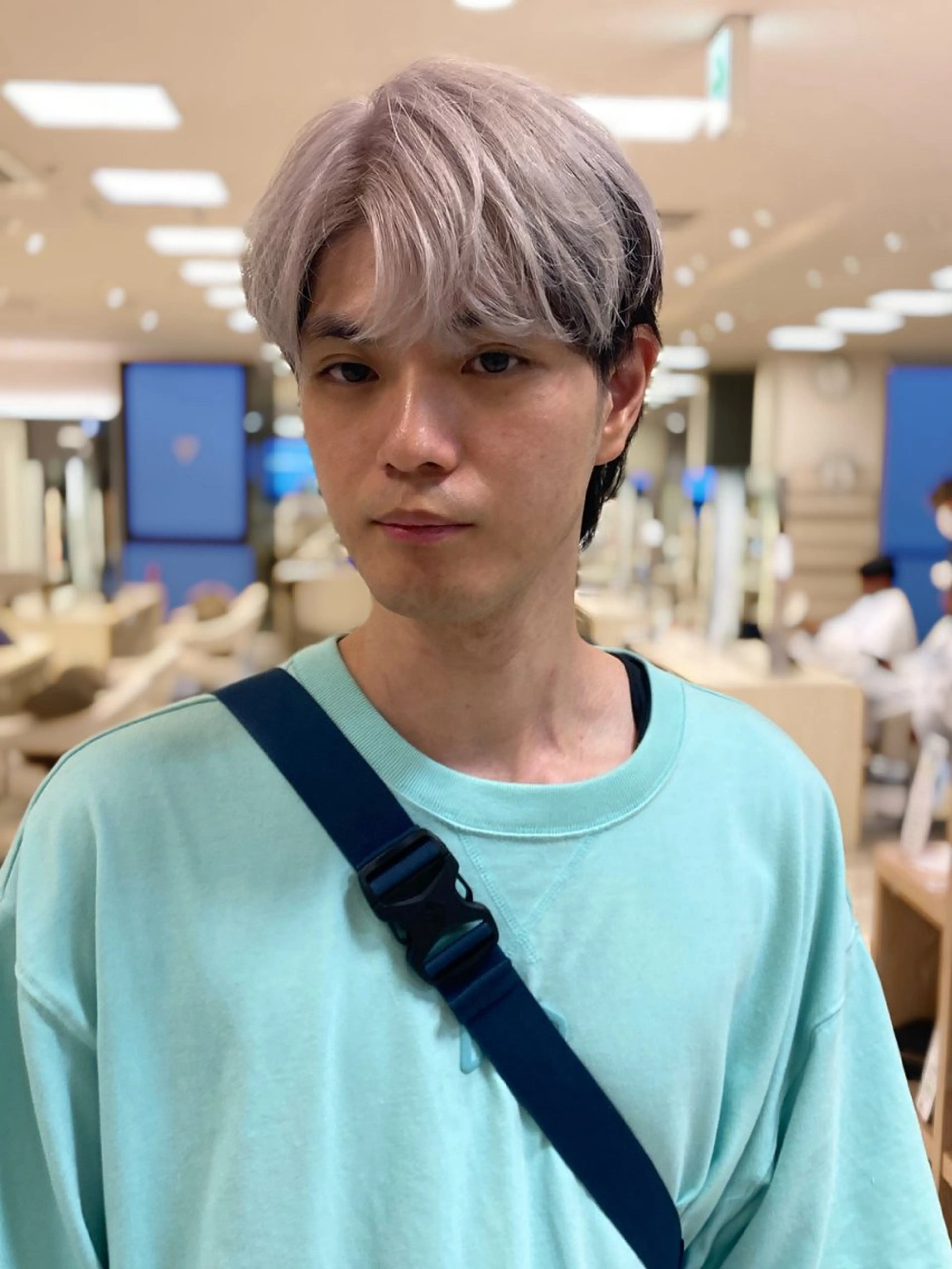 ショート カラー バレイヤージュ ベージュカラー ブリーチ ブロンド ケアブリーチ ヘアカラー トリートメント お悩み解決美容師🦚 片山/銀座/有楽町のヘアスタイル