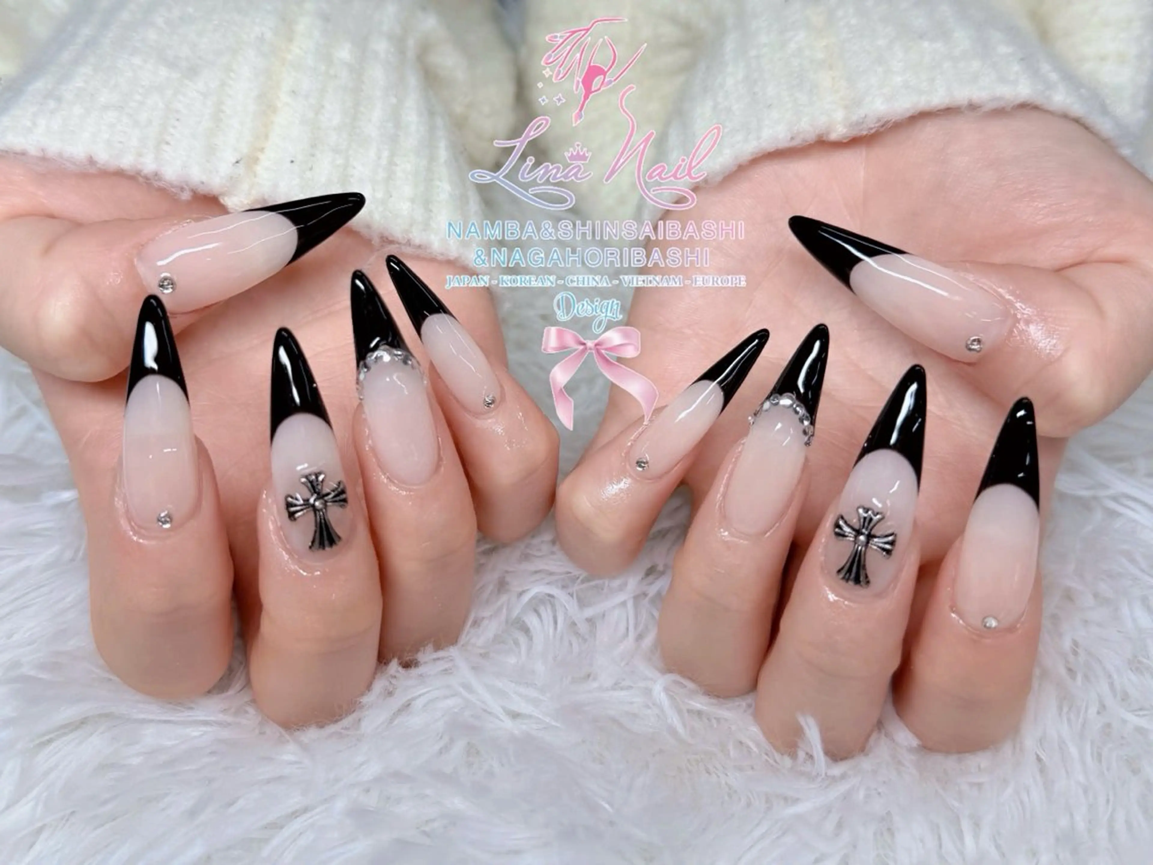 セミロング 韓国風ヘア クリスマス ハンドネイル 79Linanailnamba所属・Linanail Nambaのネイルデザイン