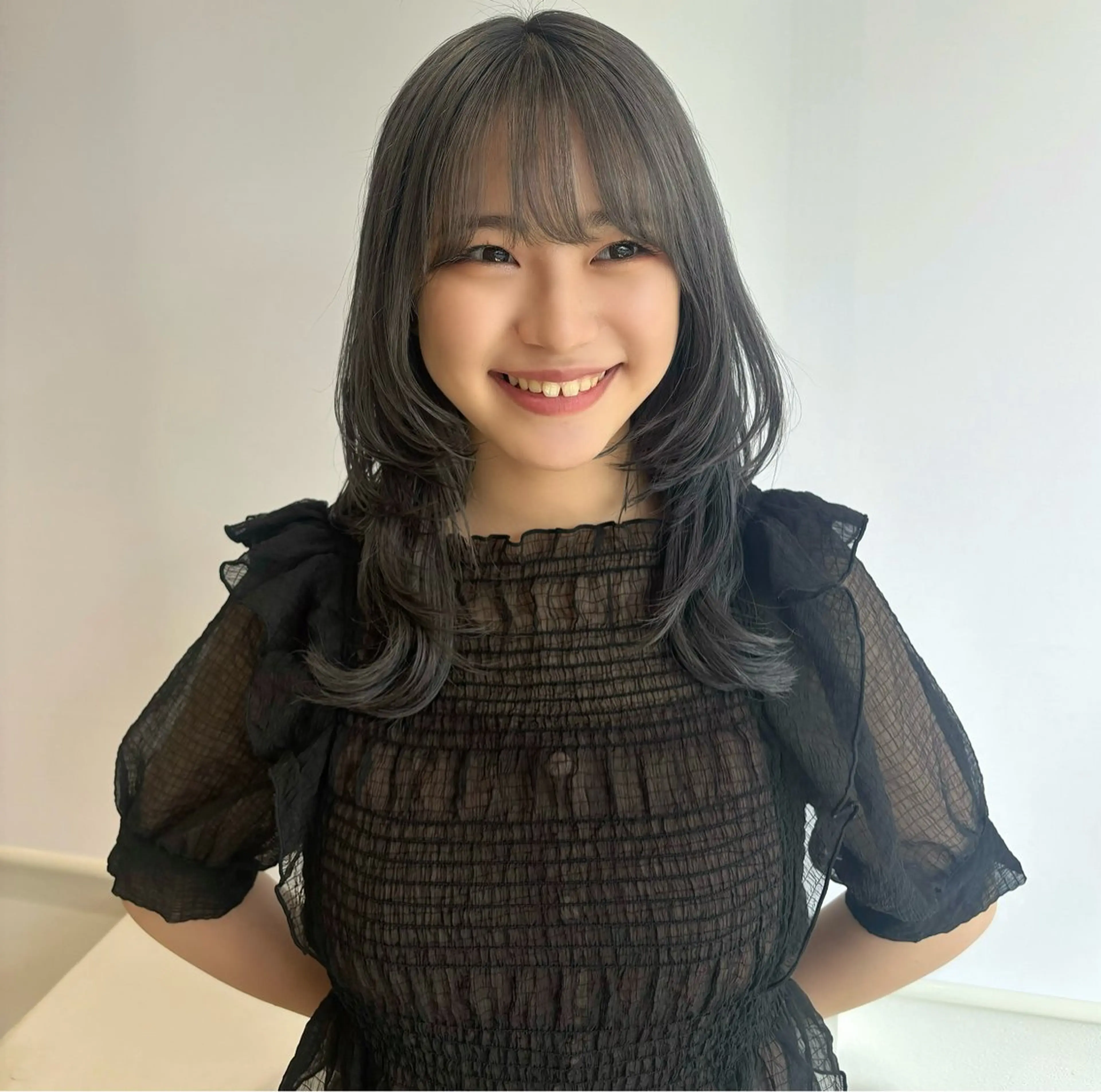 セミロング カラー 髪質改善 レイヤーカット トリートメント 透明感カラー/ くびれヘア/ユウユのヘアスタイル